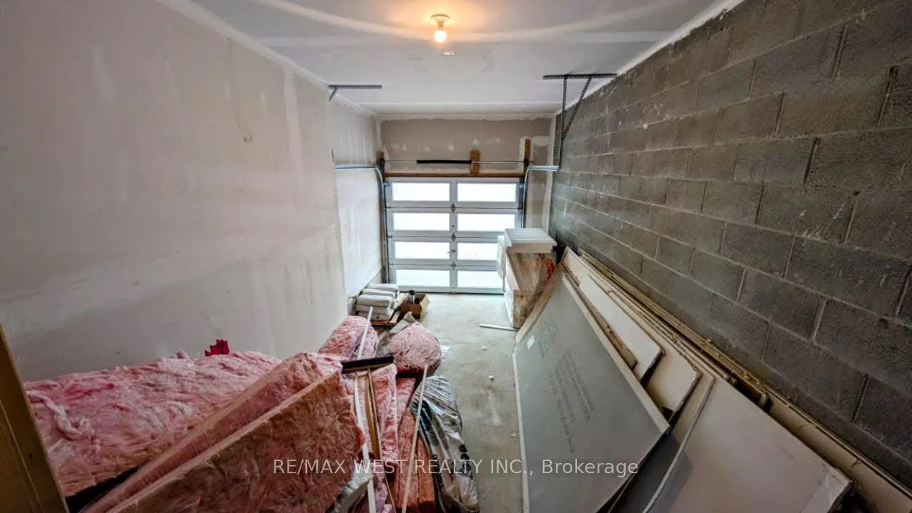 Photo 25 of 11 Paradox Street, Vaughan, Kleinburg — HOMEH