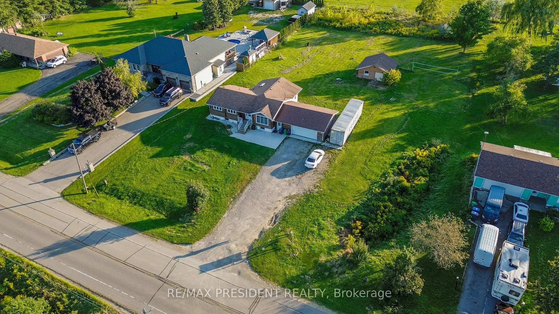 Photo 3 of 13924 Kennedy Road, Caledon, Rural Caledon — HOMEH