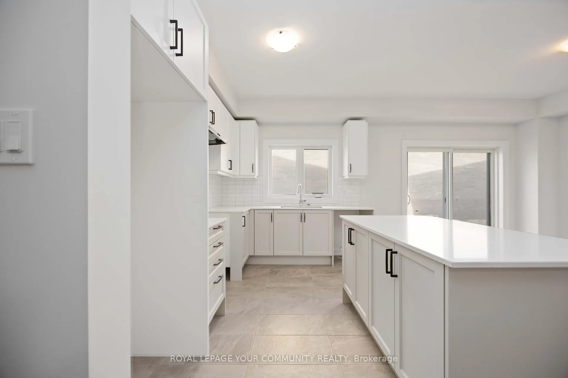Photo 9 of 142 Seguin Street, Richmond Hill, Oak Ridges — HOMEH
