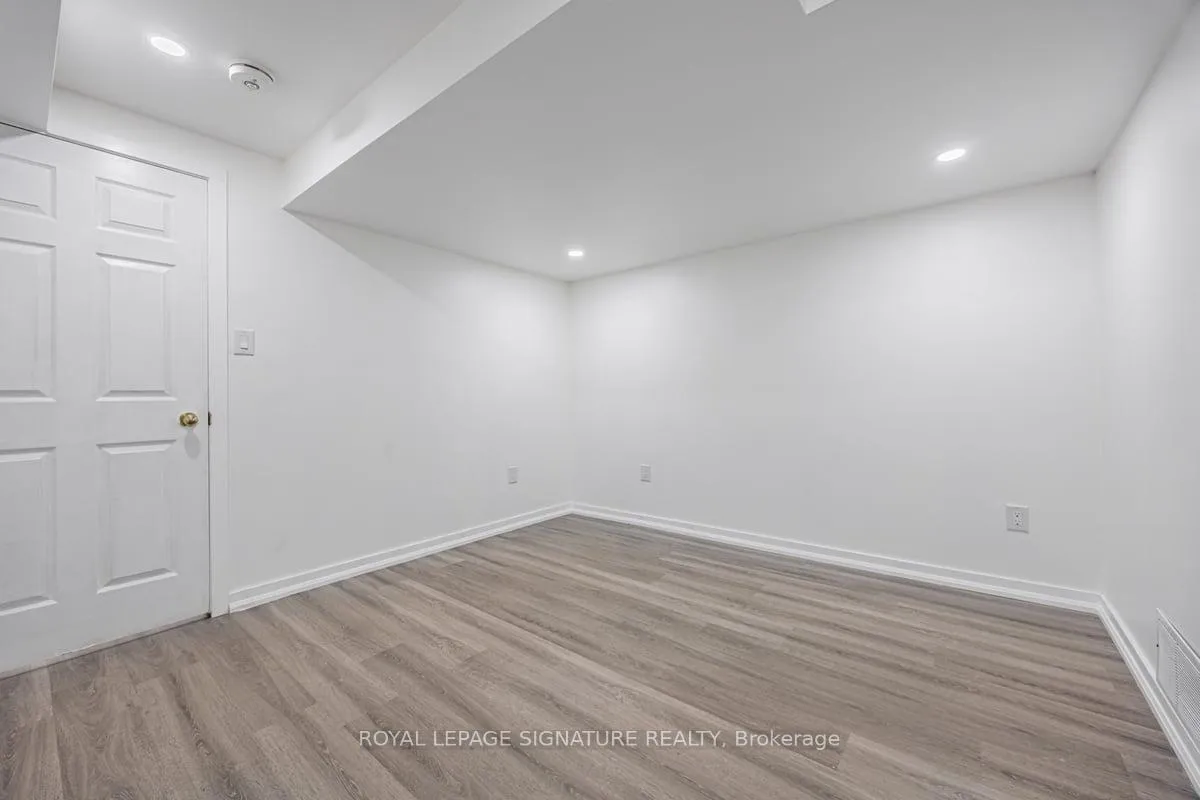 Photo 10 of Unit Bsmt, 118 Monk Crescent, Ajax, Central — HOMEH