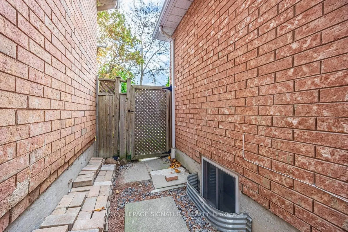 Photo 17 of Unit Bsmt, 118 Monk Crescent, Ajax, Central — HOMEH