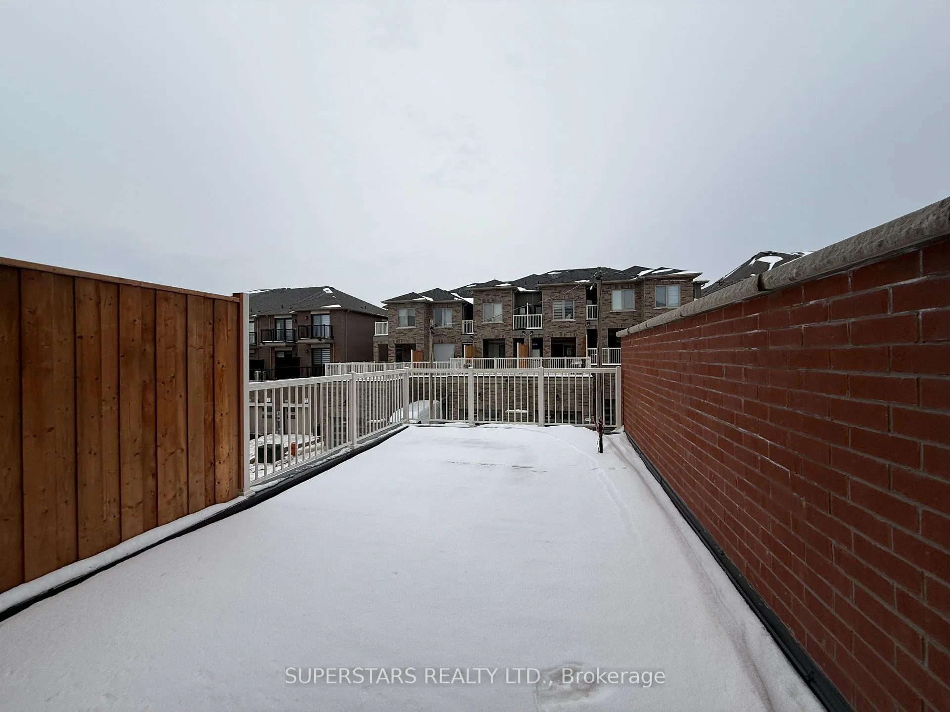 Photo 7 of 933 Crowsnest Hollow, Pickering, Rural Pickering — HOMEH