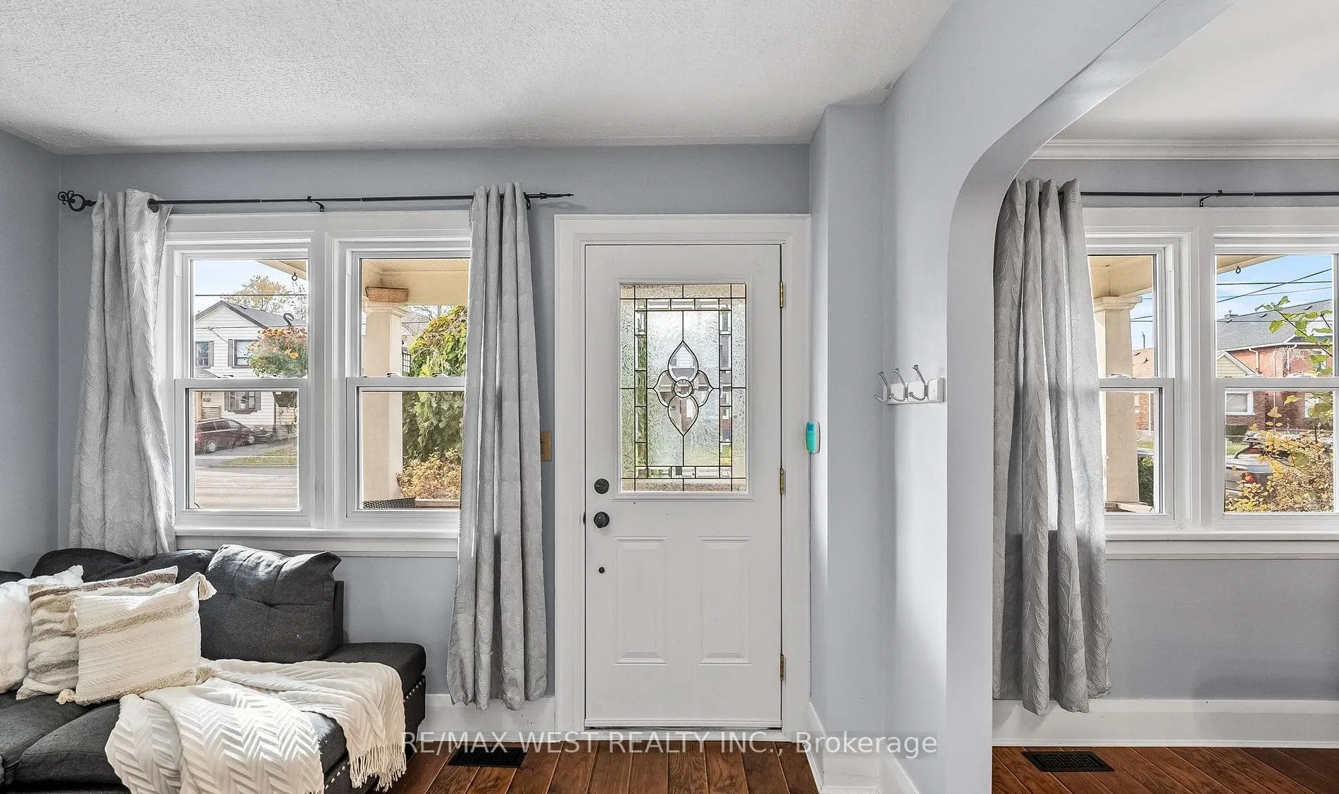 Photo 6 of 253 Ritson Road, Oshawa, Central — HOMEH