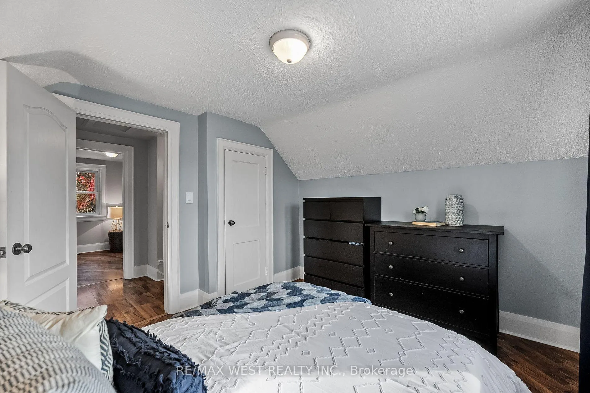 Photo 24 of 253 Ritson Road, Oshawa, Central — HOMEH