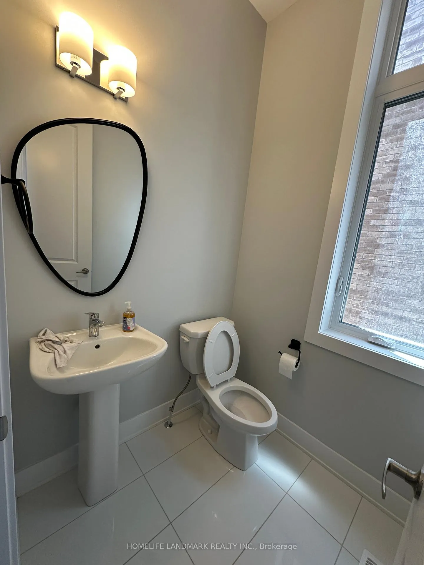 Photo 6 of 23 Nanhai Avenue, Markham, Angus Glen — HOMEH