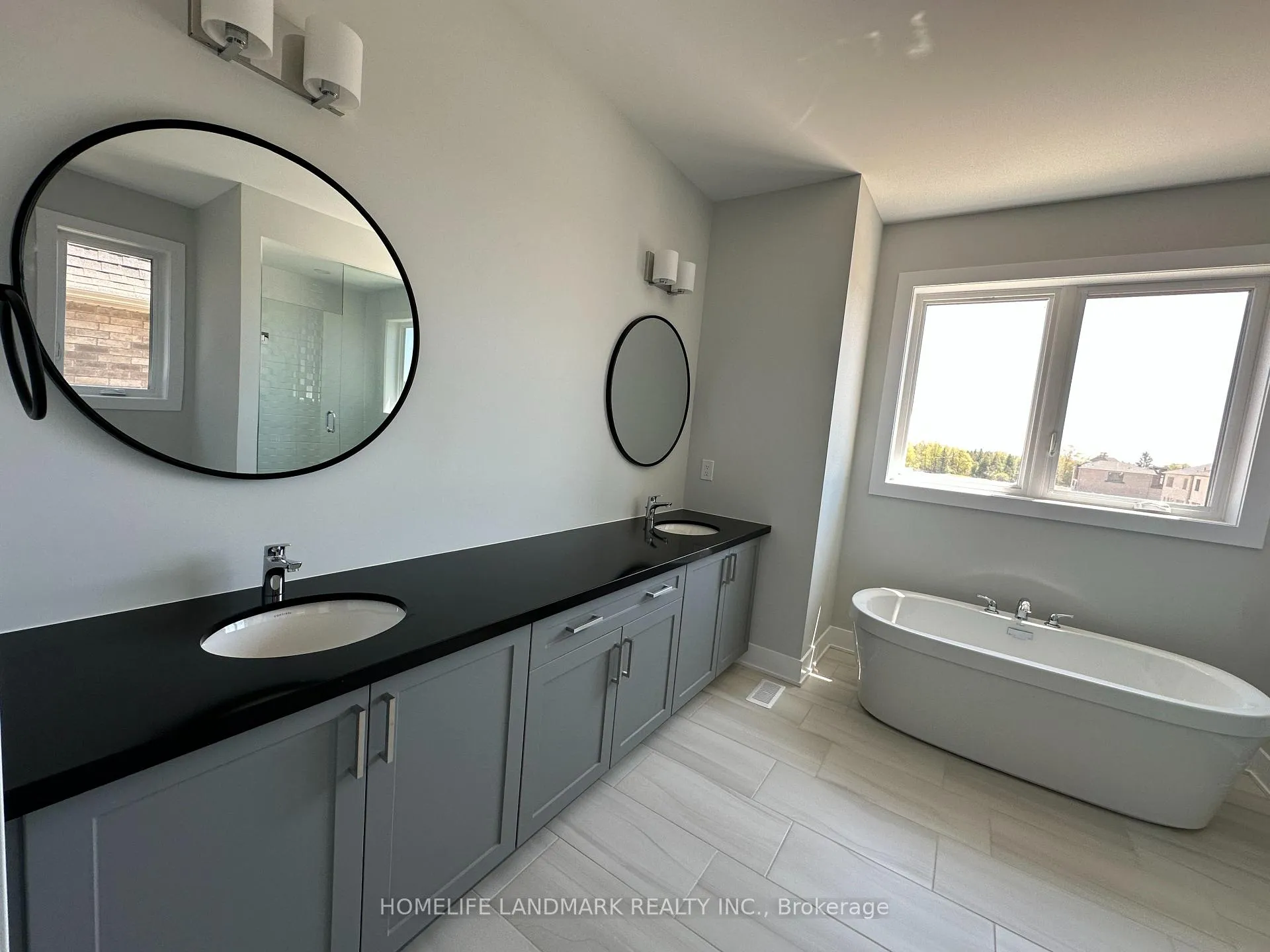 Photo 8 of 23 Nanhai Avenue, Markham, Angus Glen — HOMEH