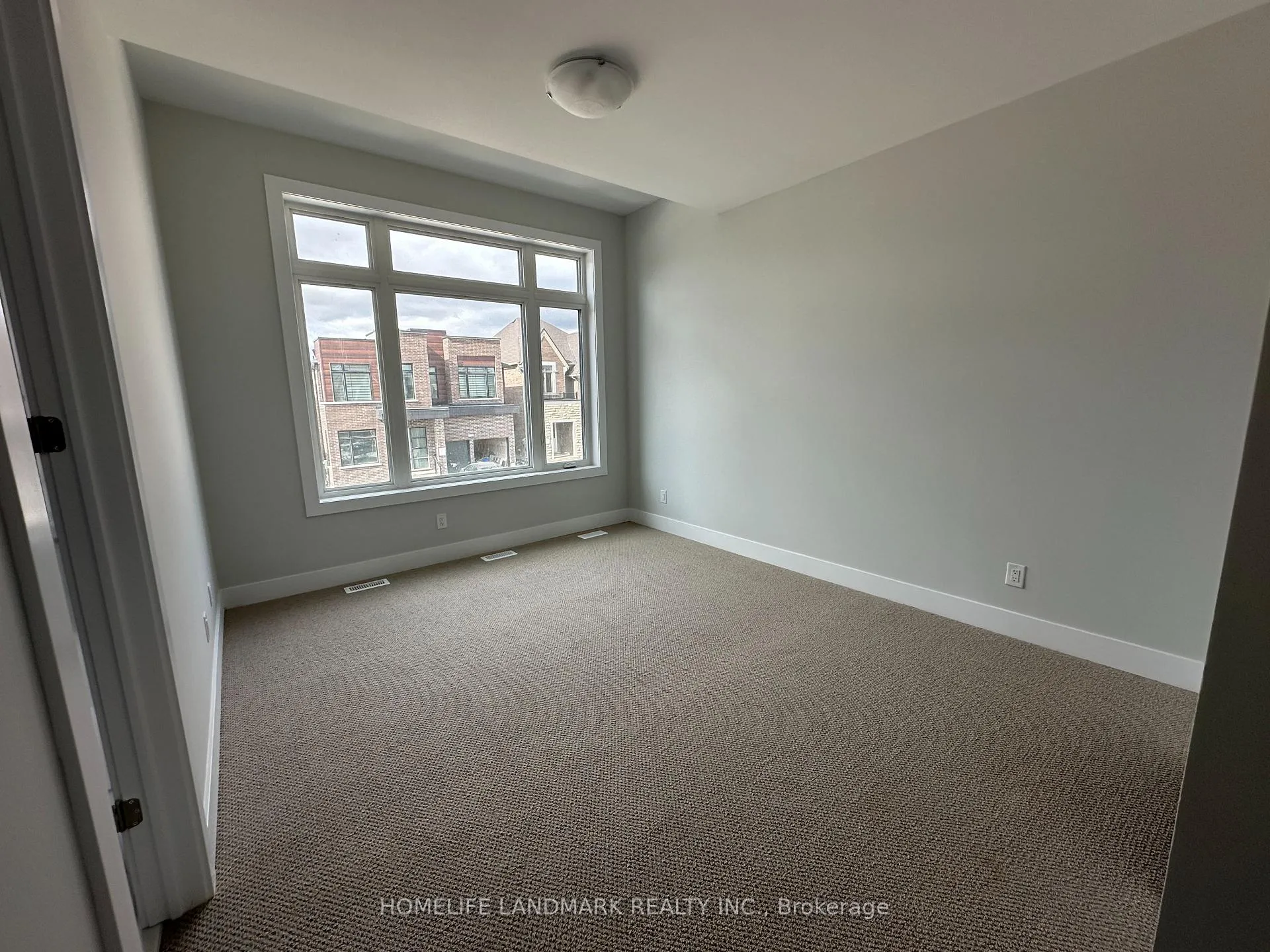 Photo 14 of 23 Nanhai Avenue, Markham, Angus Glen — HOMEH