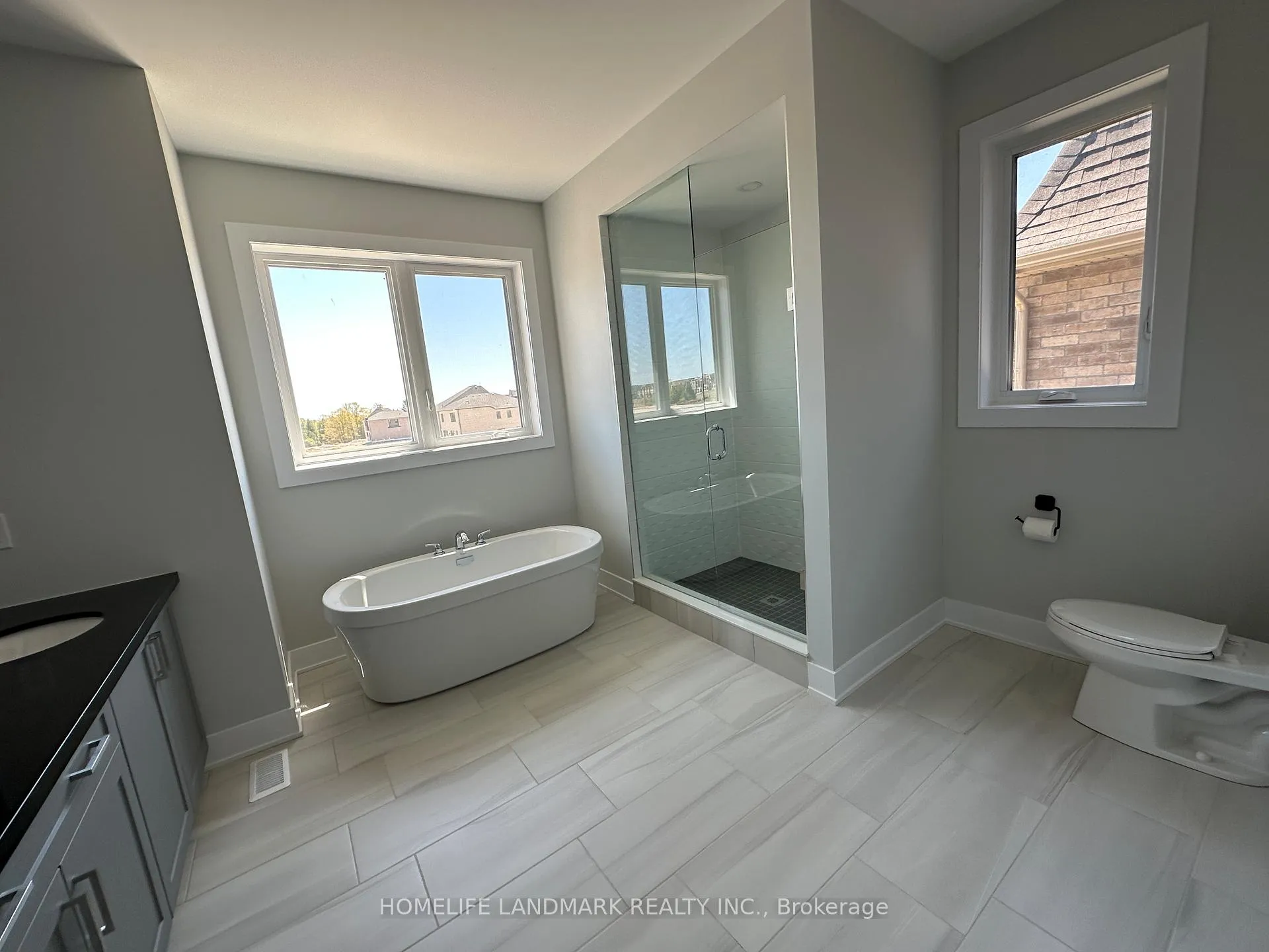 Photo 16 of 23 Nanhai Avenue, Markham, Angus Glen — HOMEH