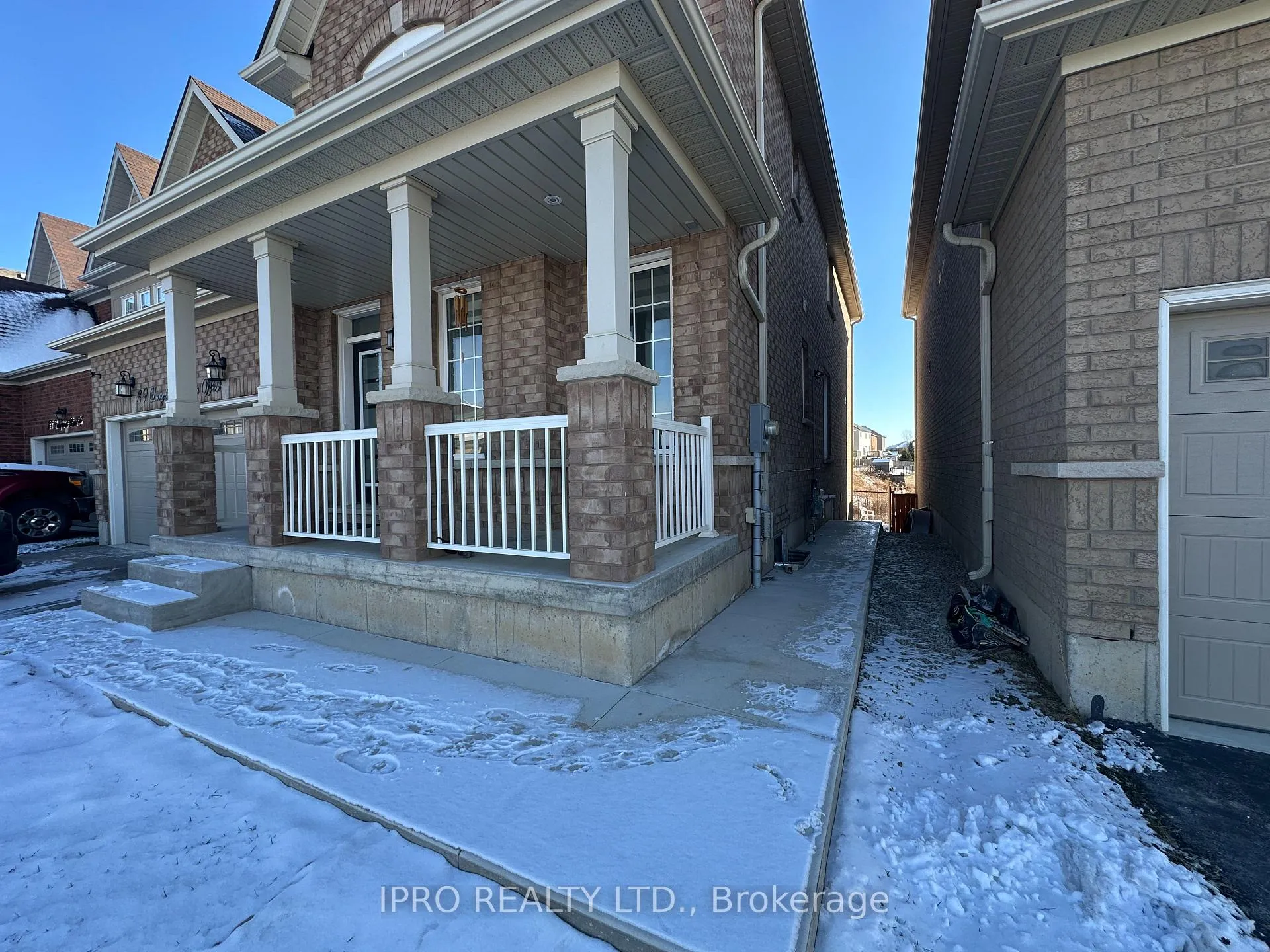 Front of Unit BSMT, 89 Longboat Run W