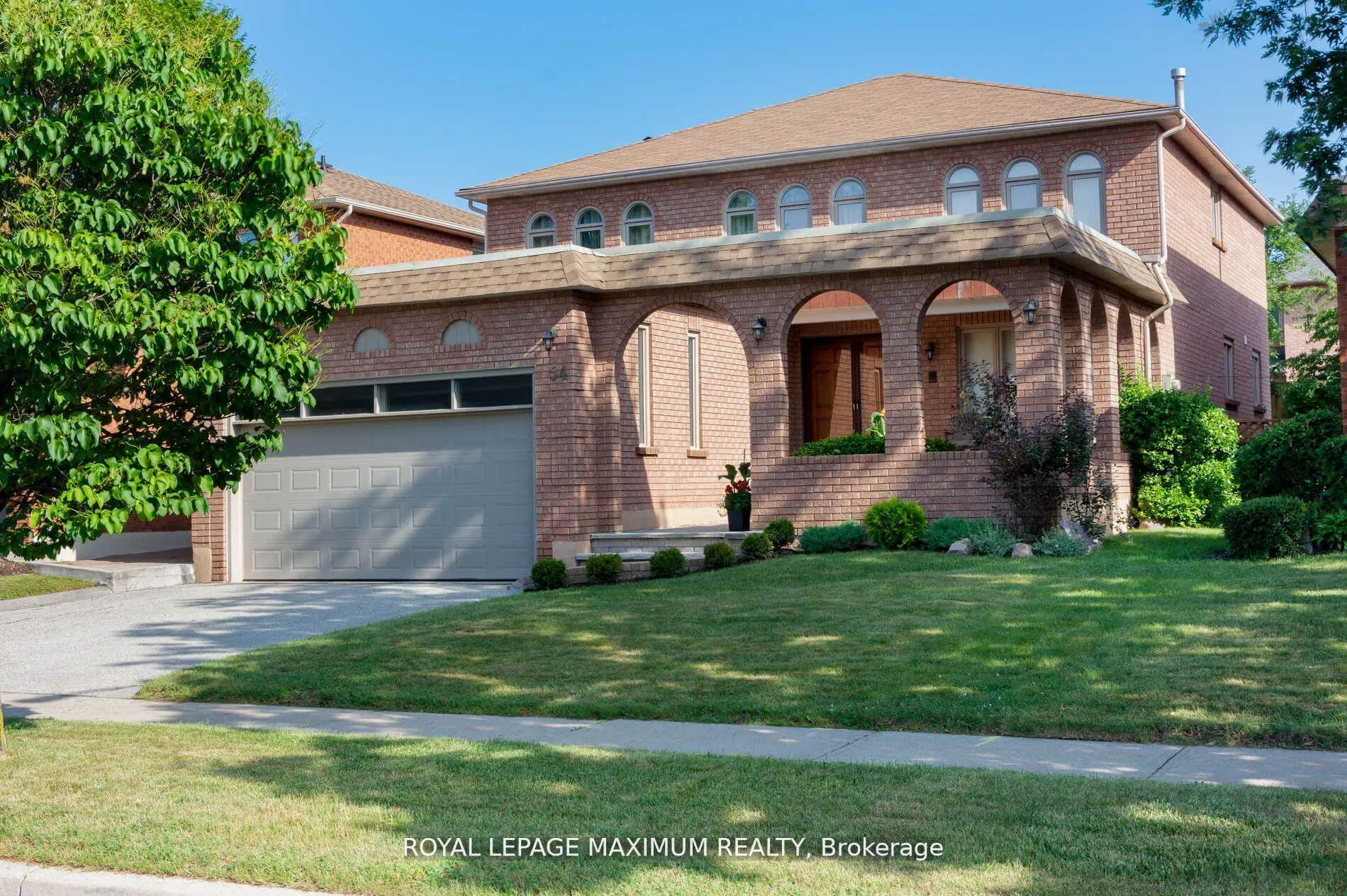Photo 2 of 54 Claudia Avenue, Vaughan, West Woodbridge — HOMEH