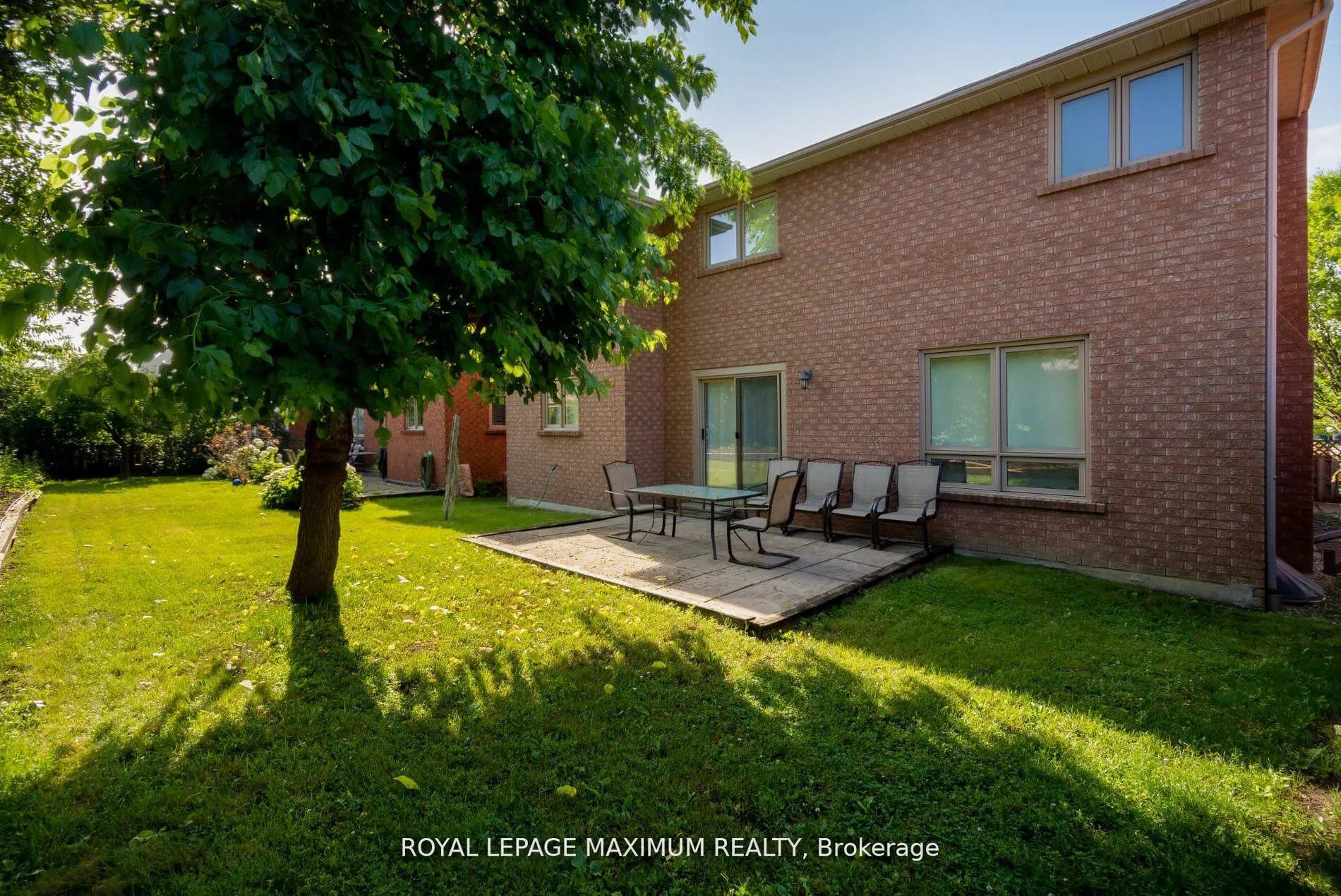 Photo 8 of 54 Claudia Avenue, Vaughan, West Woodbridge — HOMEH