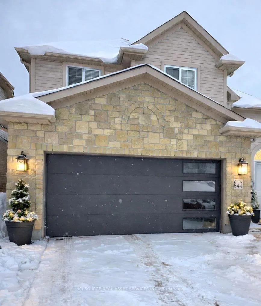 Photo 1 of 644 Willow Wood Drive, Waterloo, Laurelwood — HOMEH