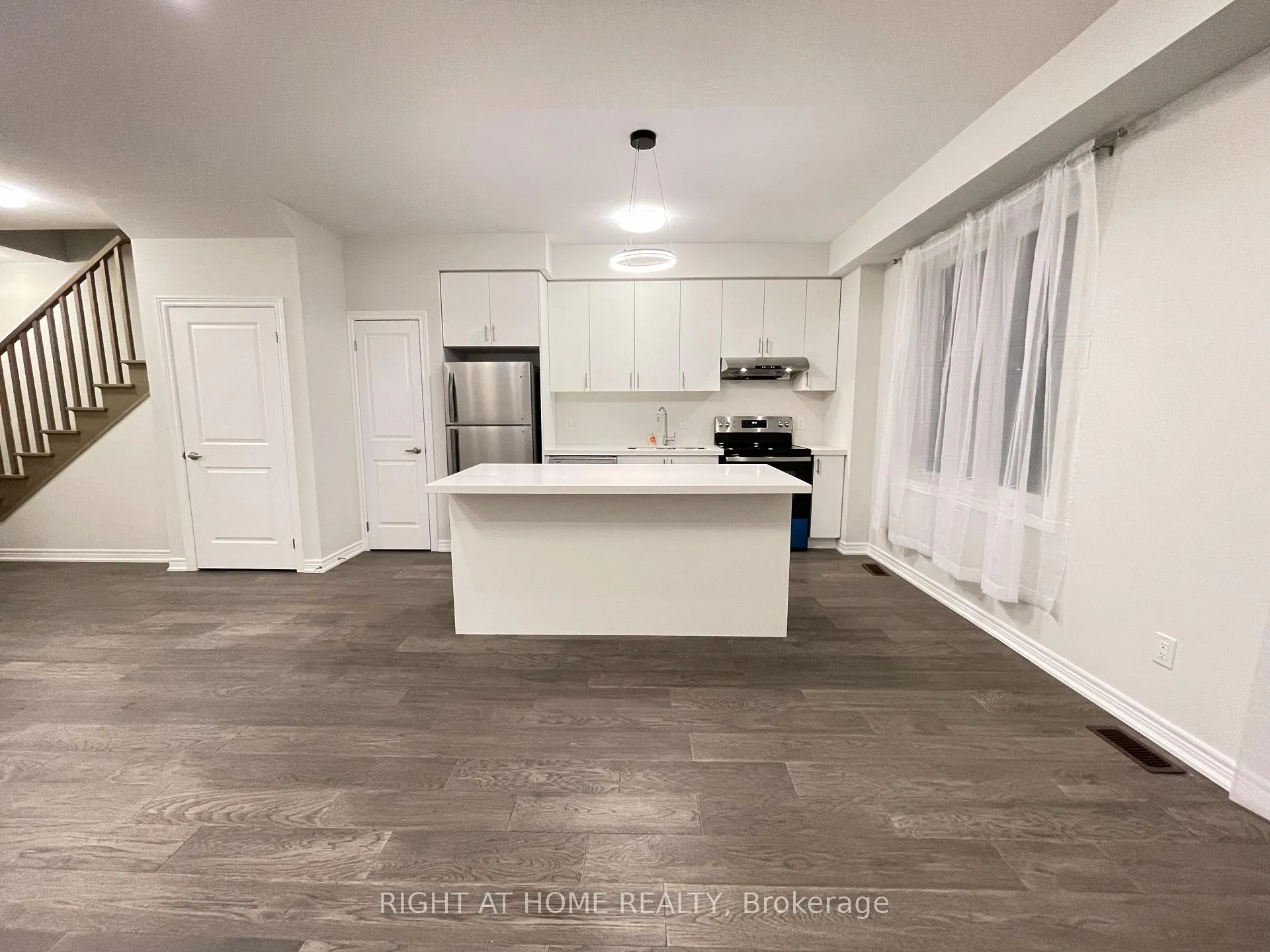 Photo 8 of 26 Vickers Road, Hamilton, Hill Park — HOMEH