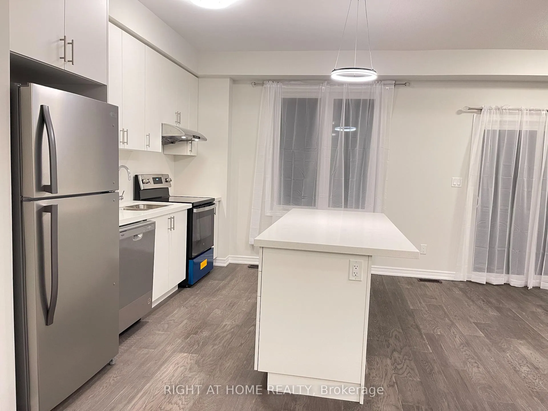 Photo 10 of 26 Vickers Road, Hamilton, Hill Park — HOMEH