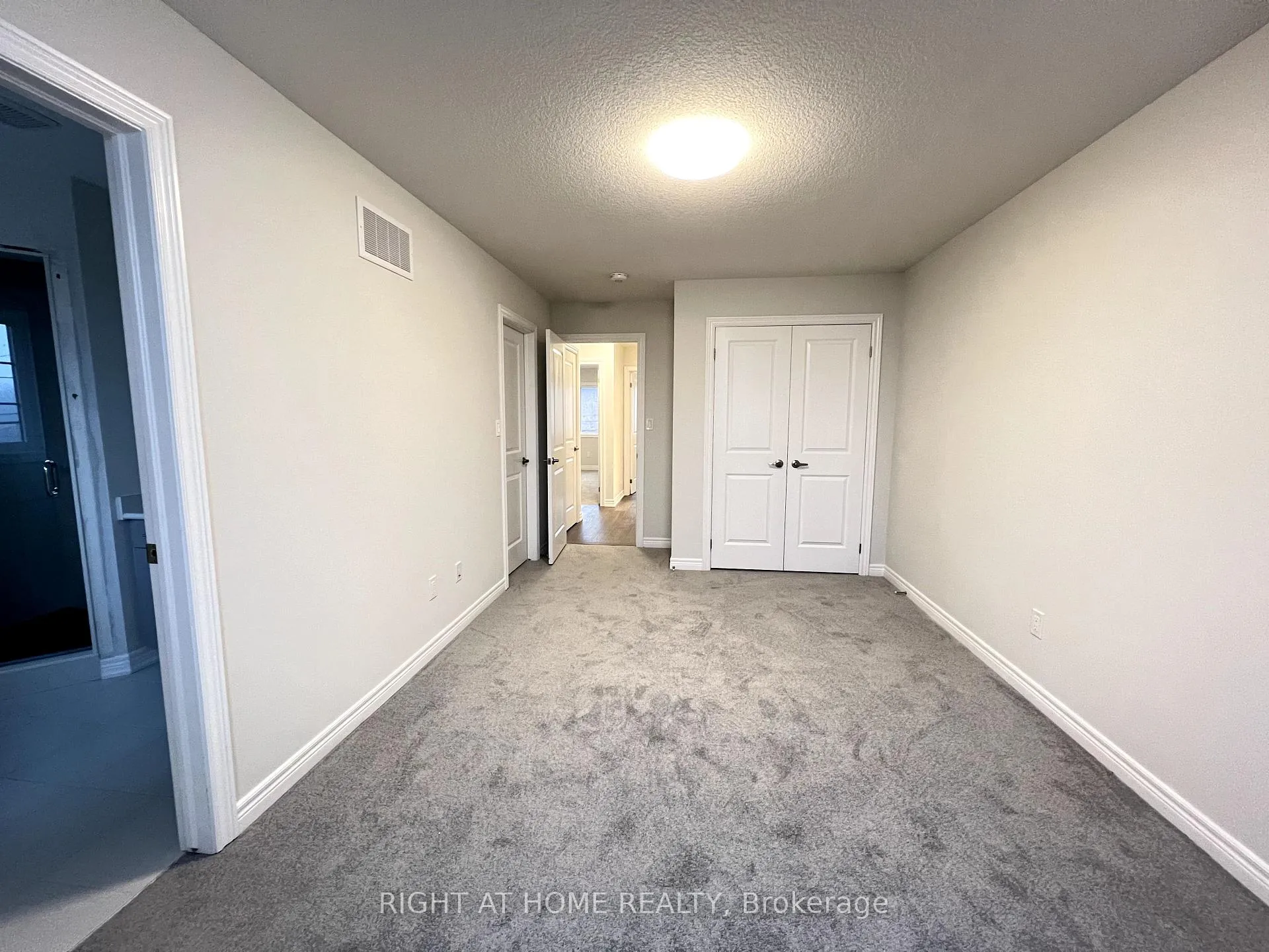 Photo 16 of 26 Vickers Road, Hamilton, Hill Park — HOMEH