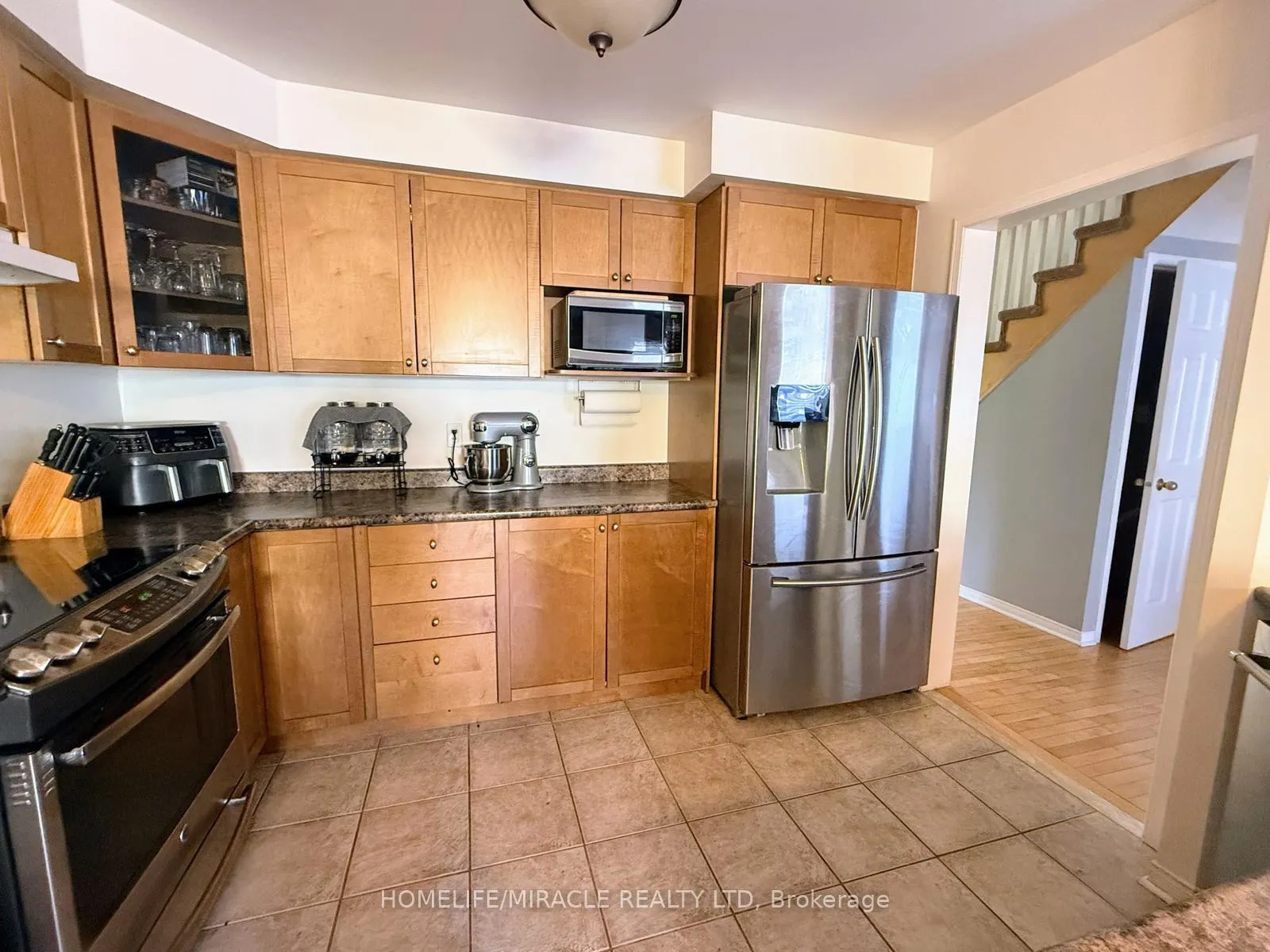 Photo 2 of 17 Bonnette Street, Halton Hills, Acton — HOMEH