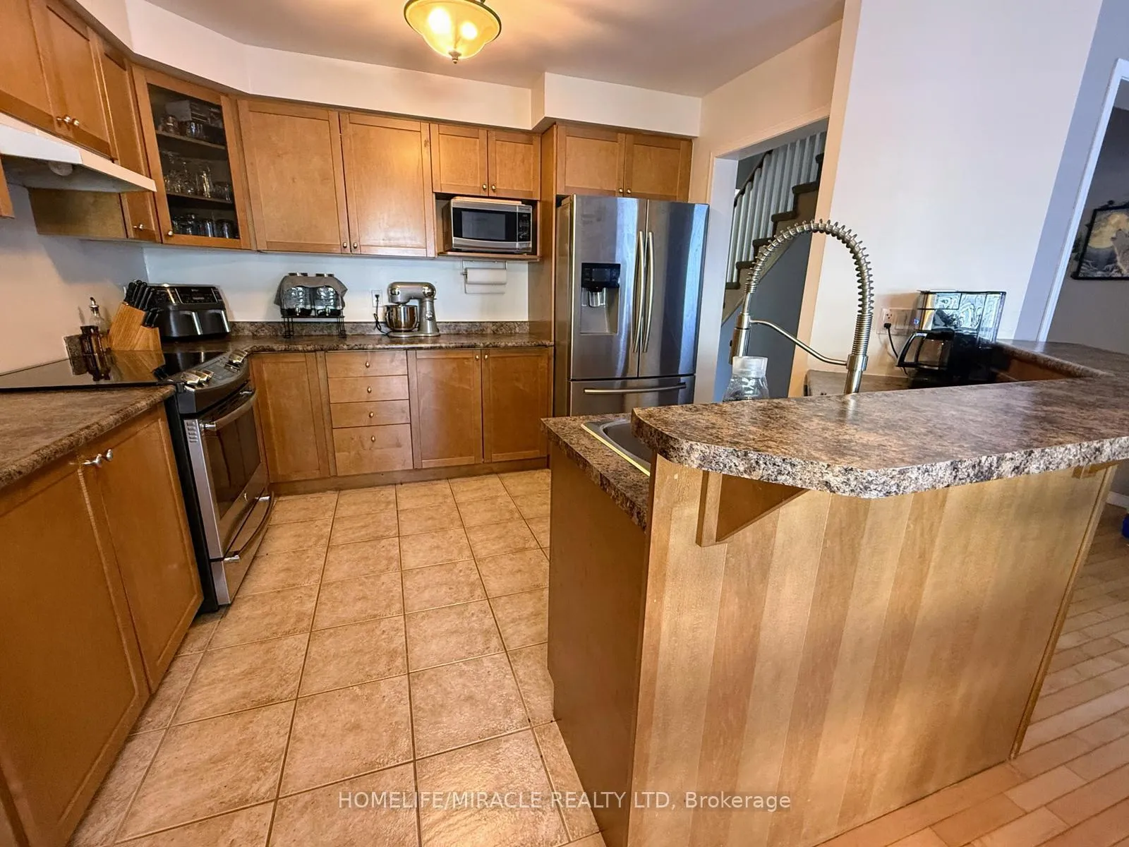 Photo 3 of 17 Bonnette Street, Halton Hills, Acton — HOMEH