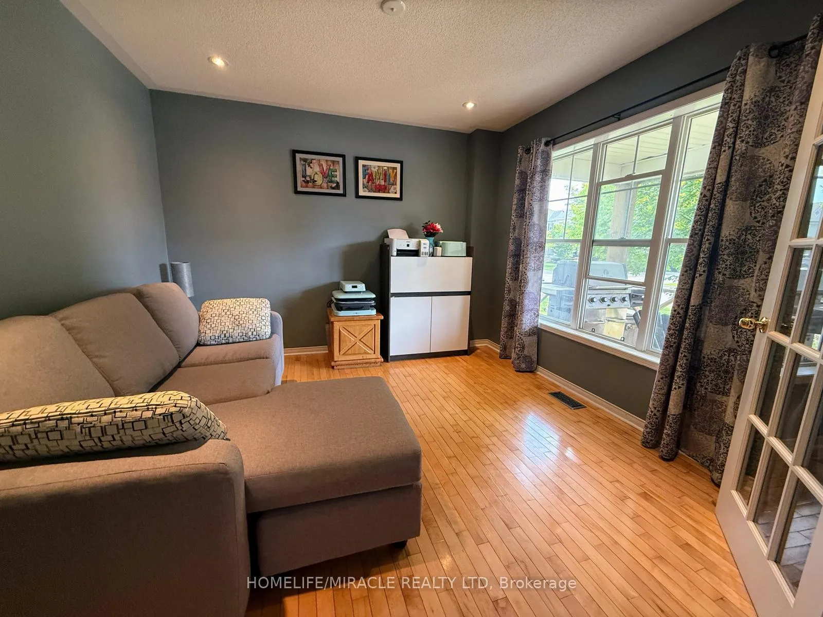 Photo 13 of 17 Bonnette Street, Halton Hills, Acton — HOMEH