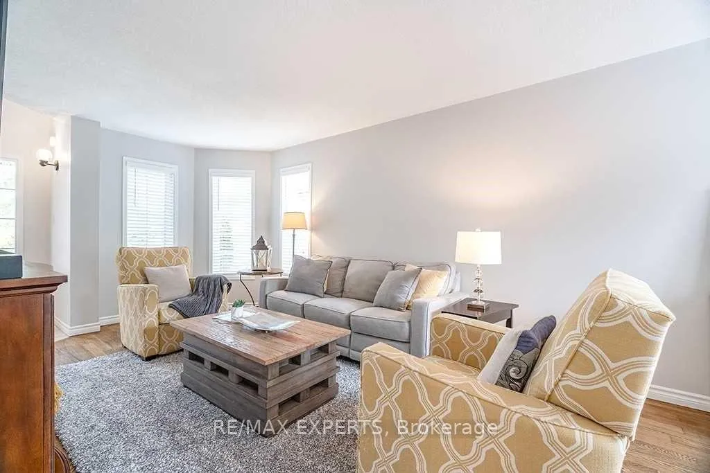 Photo 5 of 153 Loon Avenue, Barrie, Painswick South — HOMEH