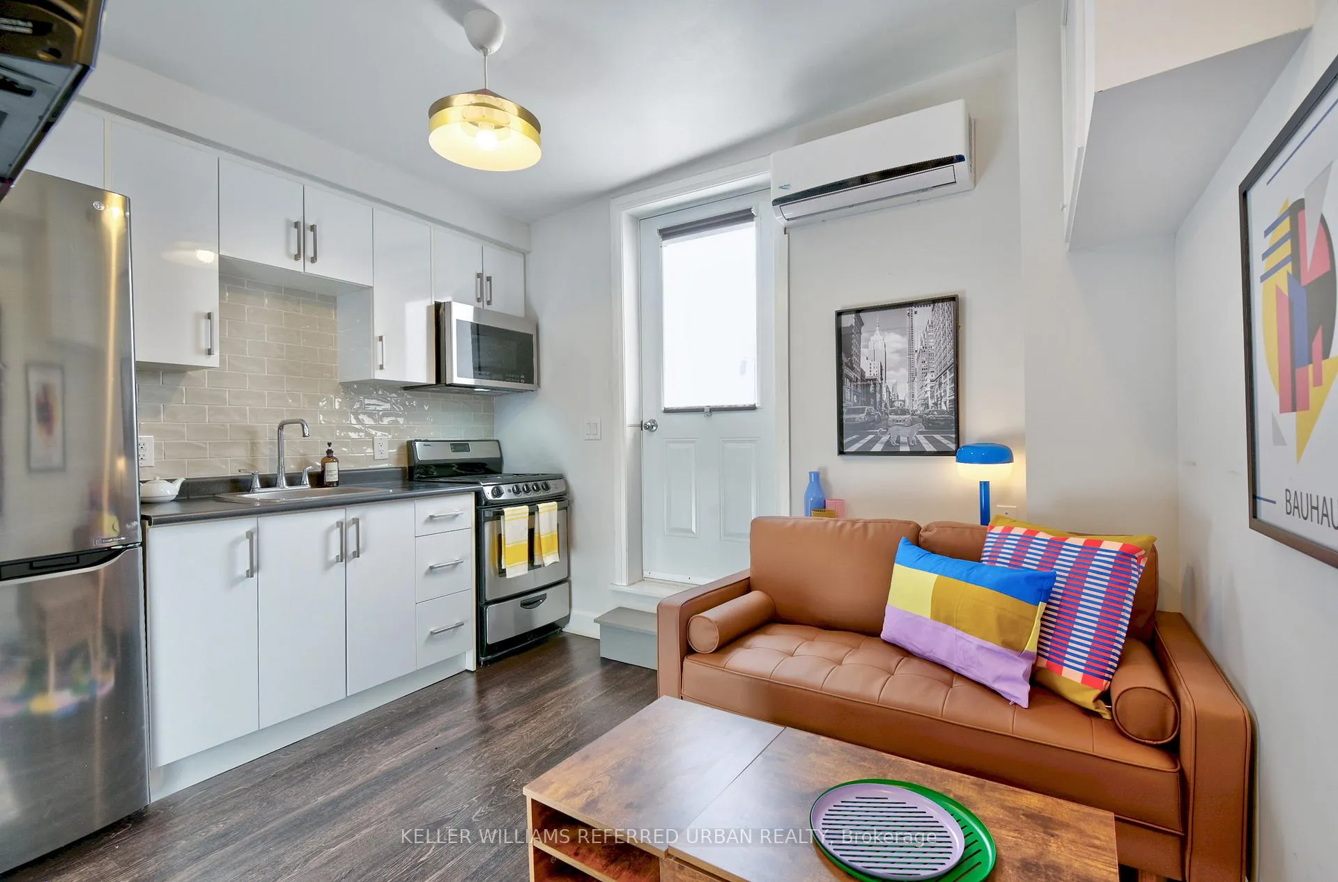 Photo 3 of Unit 2, 972 Bathurst Street, Toronto, The Annex — HOMEH
