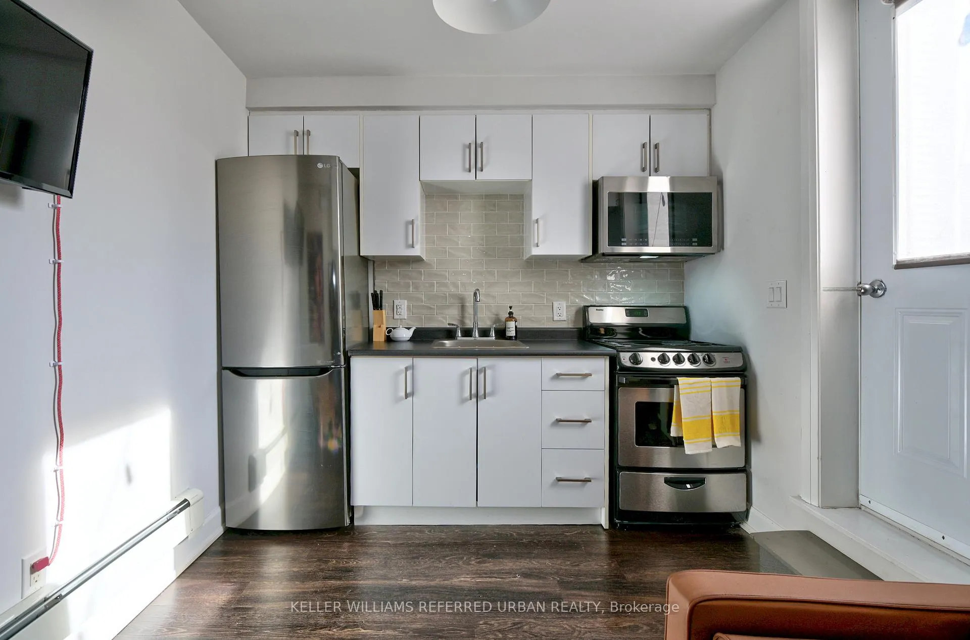 Photo 8 of Unit 2, 972 Bathurst Street, Toronto, The Annex — HOMEH