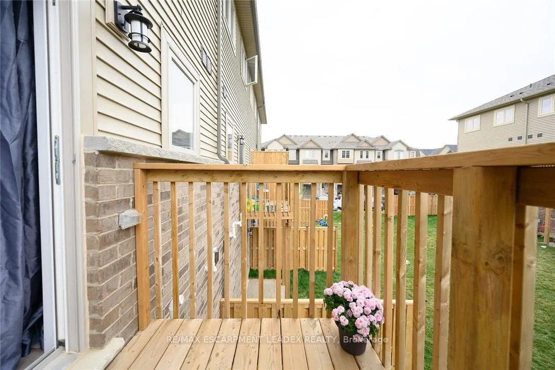 Photo 22 of 9 Birot Lane, Hamilton, Ancaster — HOMEH