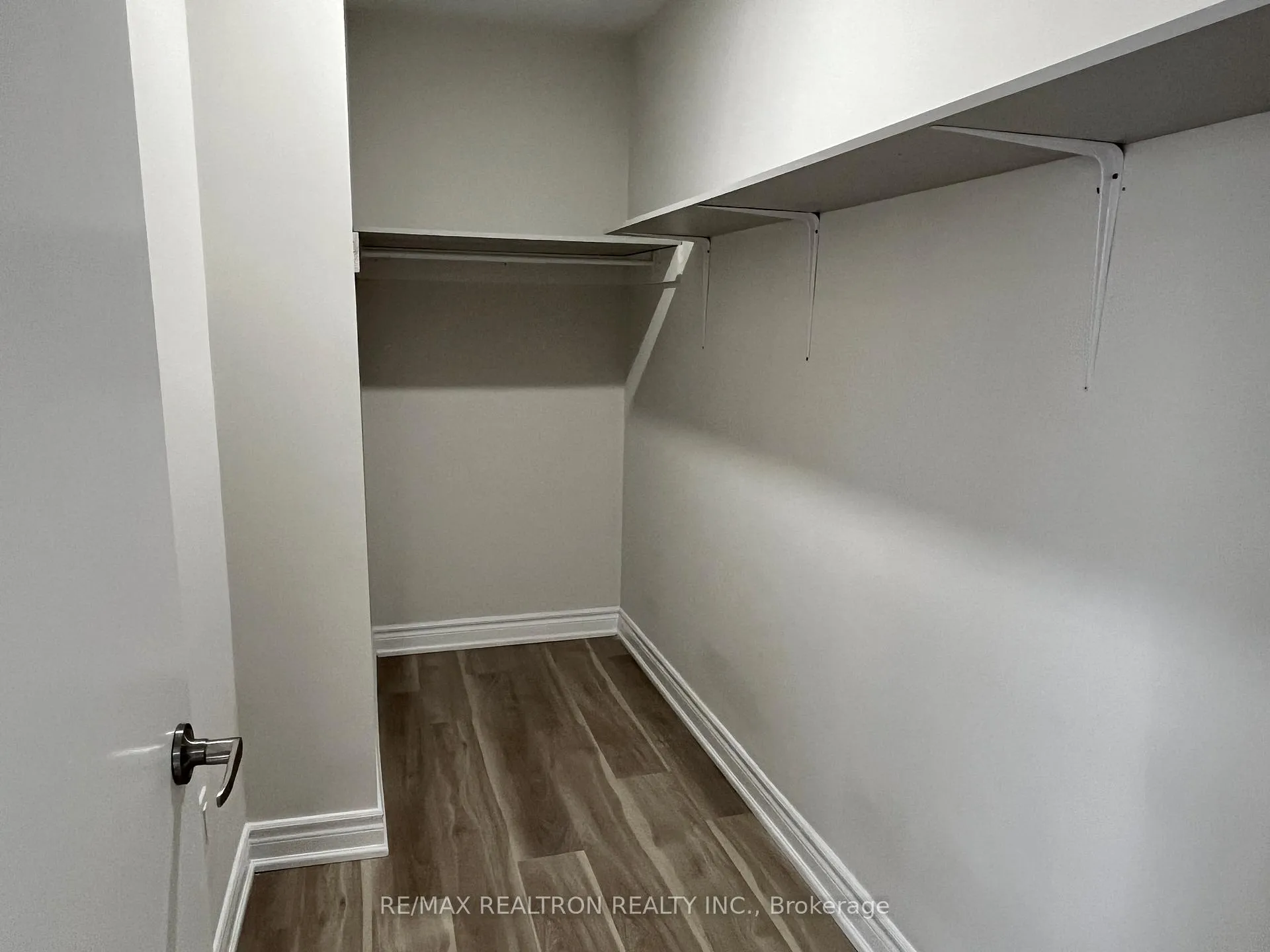 Photo 9 of 74 Lincoln Green Drive, Markham, Bullock — HOMEH