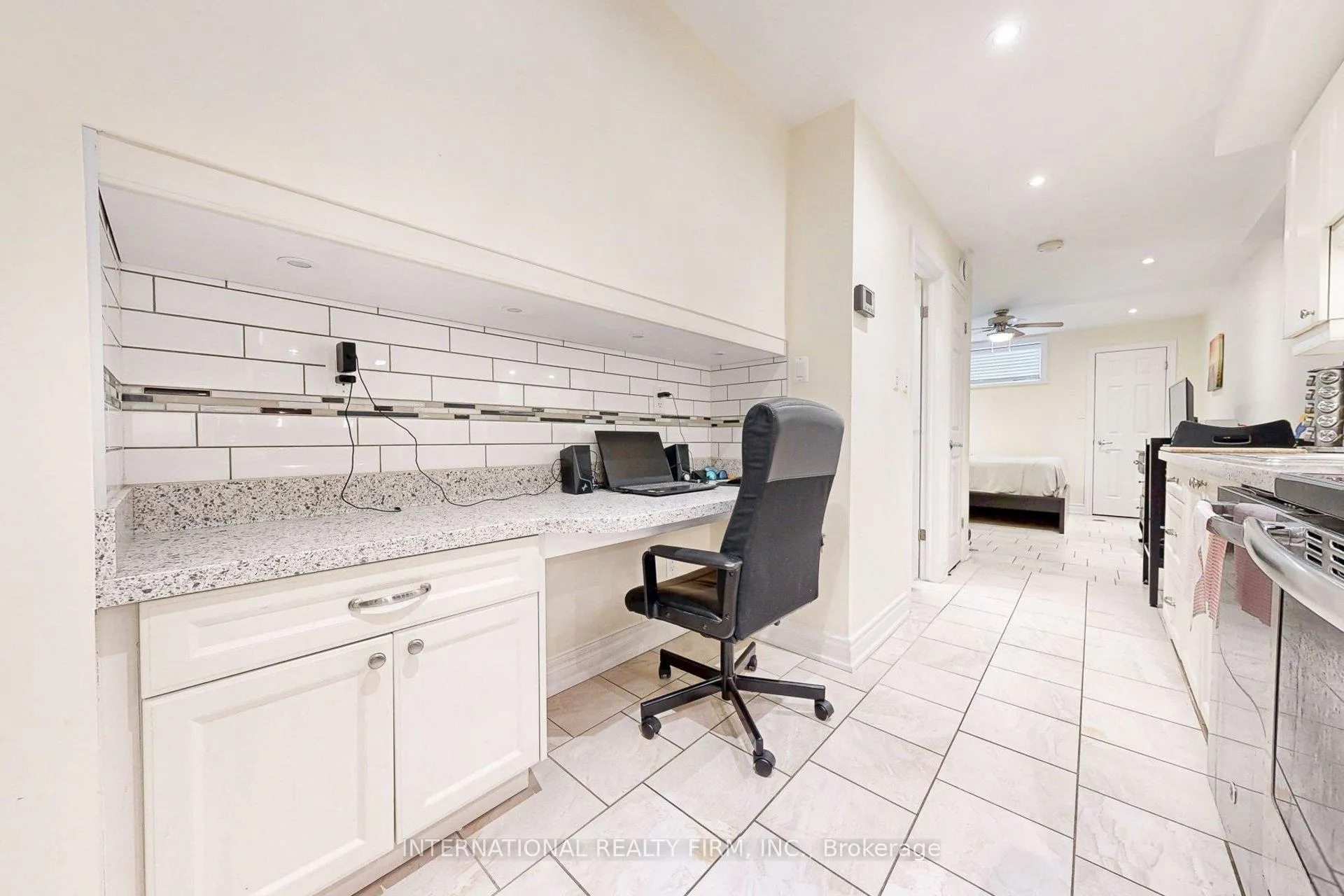 Photo 4 of Unit Lower, 48 Ferrier Avenue, Toronto, Playter Estates-Danforth — HOMEH