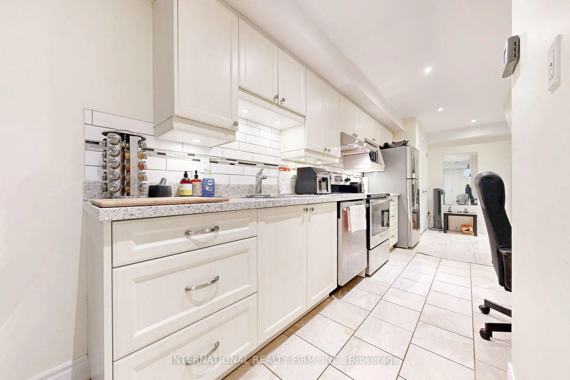 Photo 5 of Unit Lower, 48 Ferrier Avenue, Toronto, Playter Estates-Danforth — HOMEH