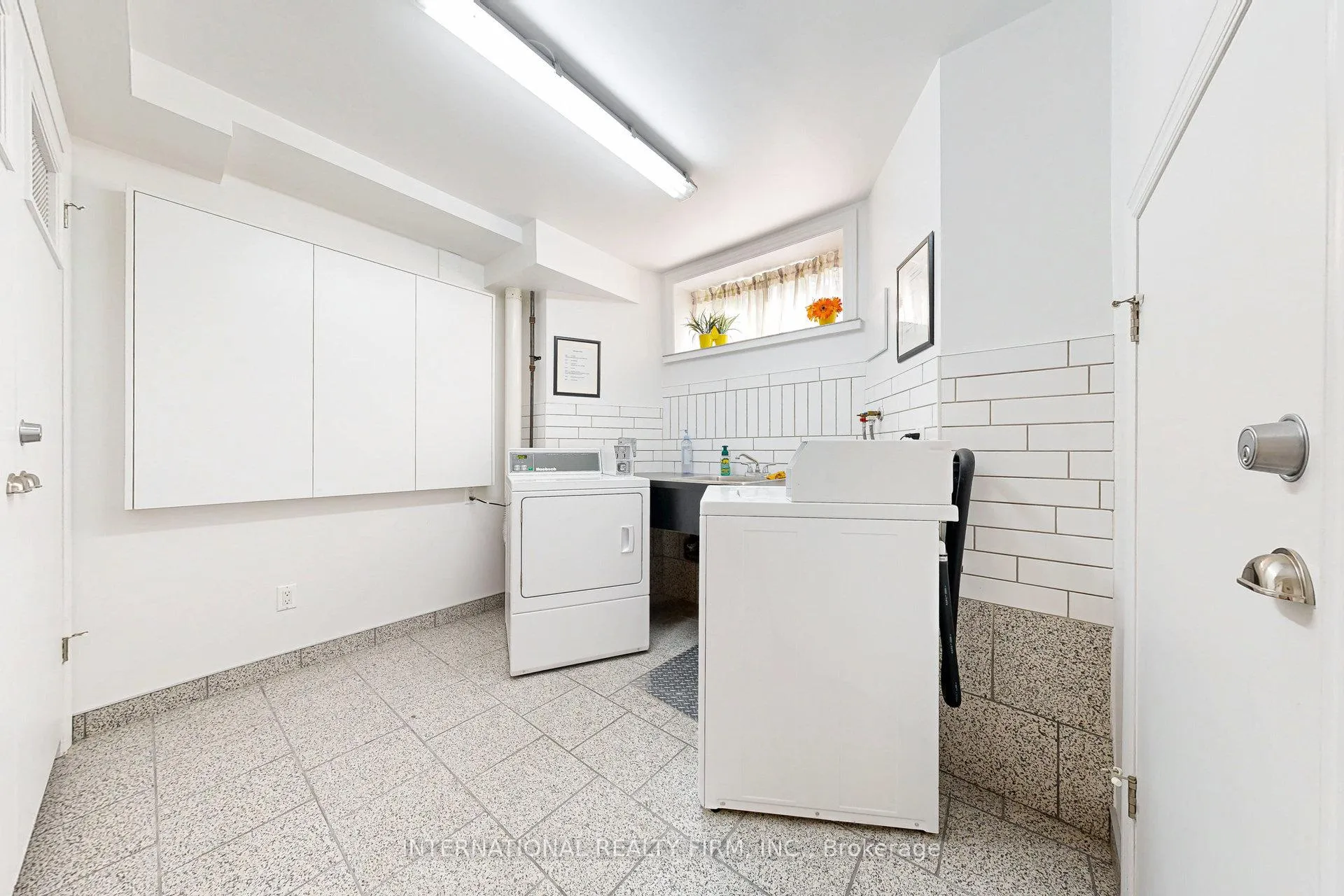 Photo 10 of Unit Lower, 48 Ferrier Avenue, Toronto, Playter Estates-Danforth — HOMEH