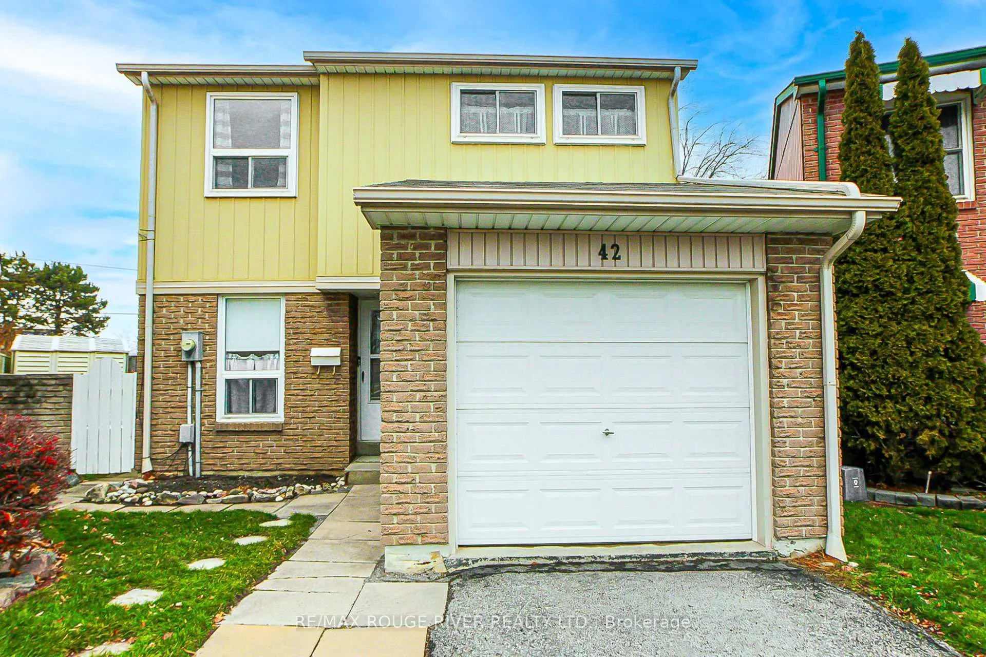 Photo 1 of 42 Lucas Lane, Ajax, South West — HOMEH