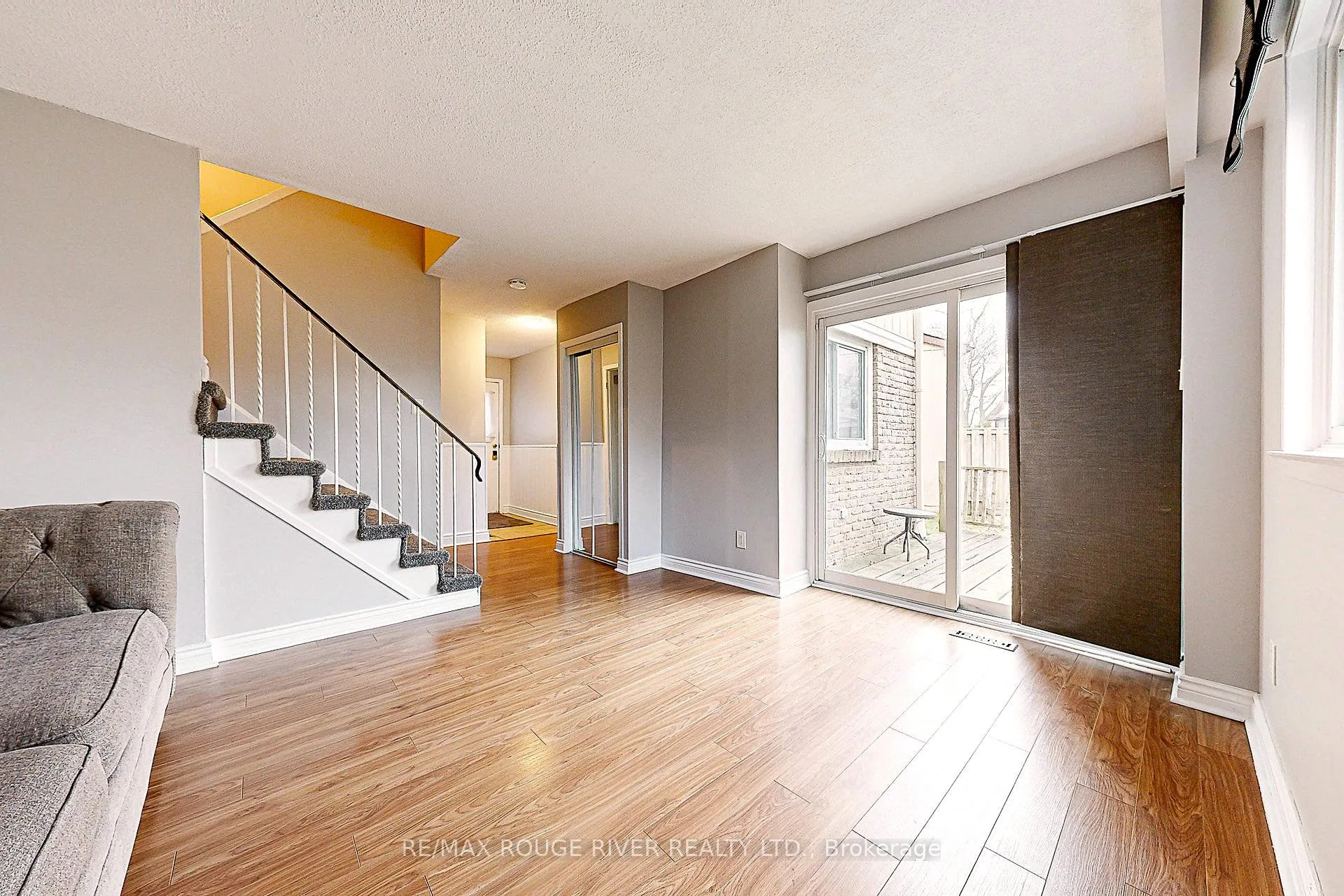 Photo 4 of 42 Lucas Lane, Ajax, South West — HOMEH