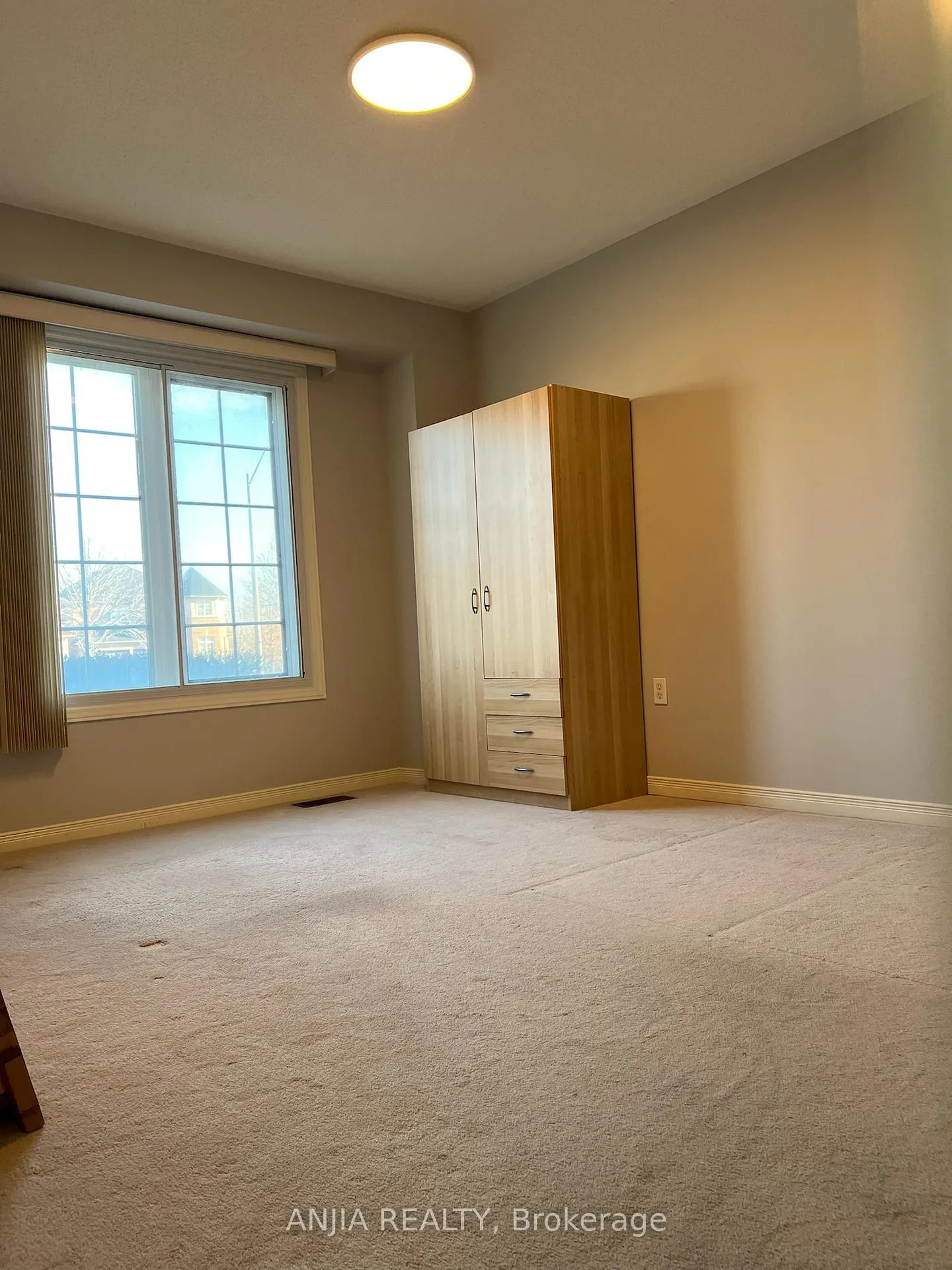 Photo 10 of 78 Thoroughbred Way, Markham, Berczy — HOMEH