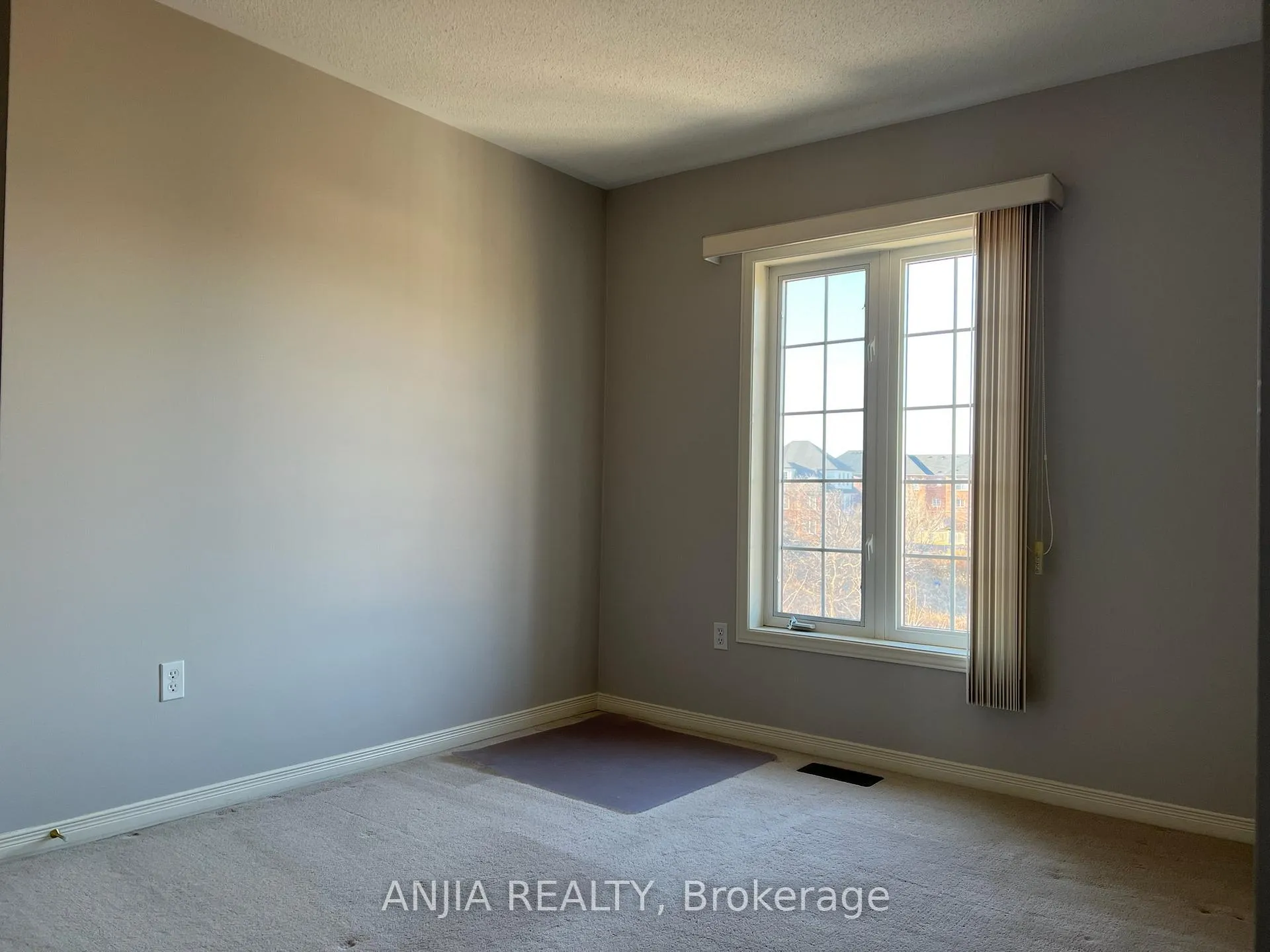 Photo 11 of 78 Thoroughbred Way, Markham, Berczy — HOMEH