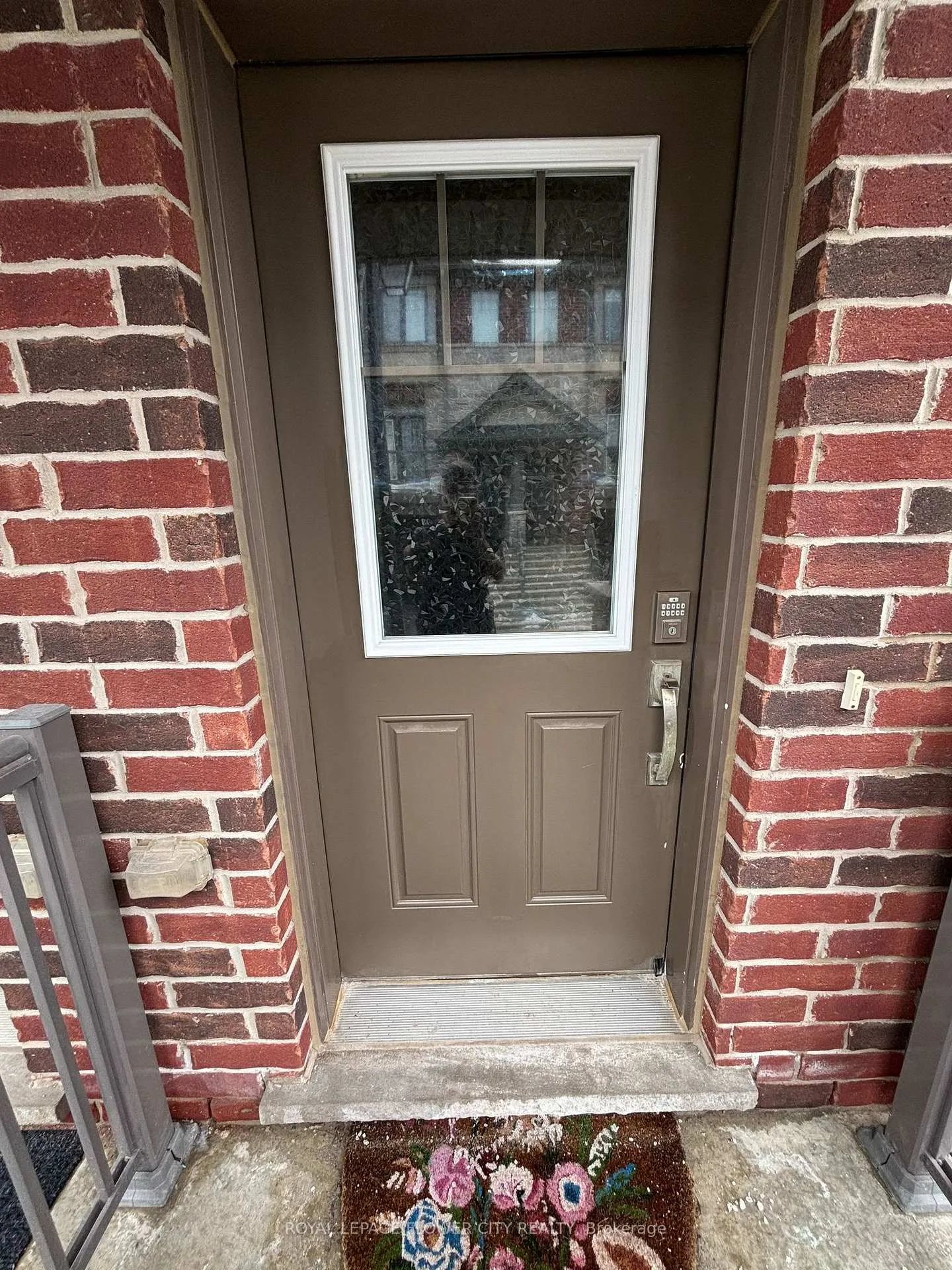Front of 8 Pringle Lane