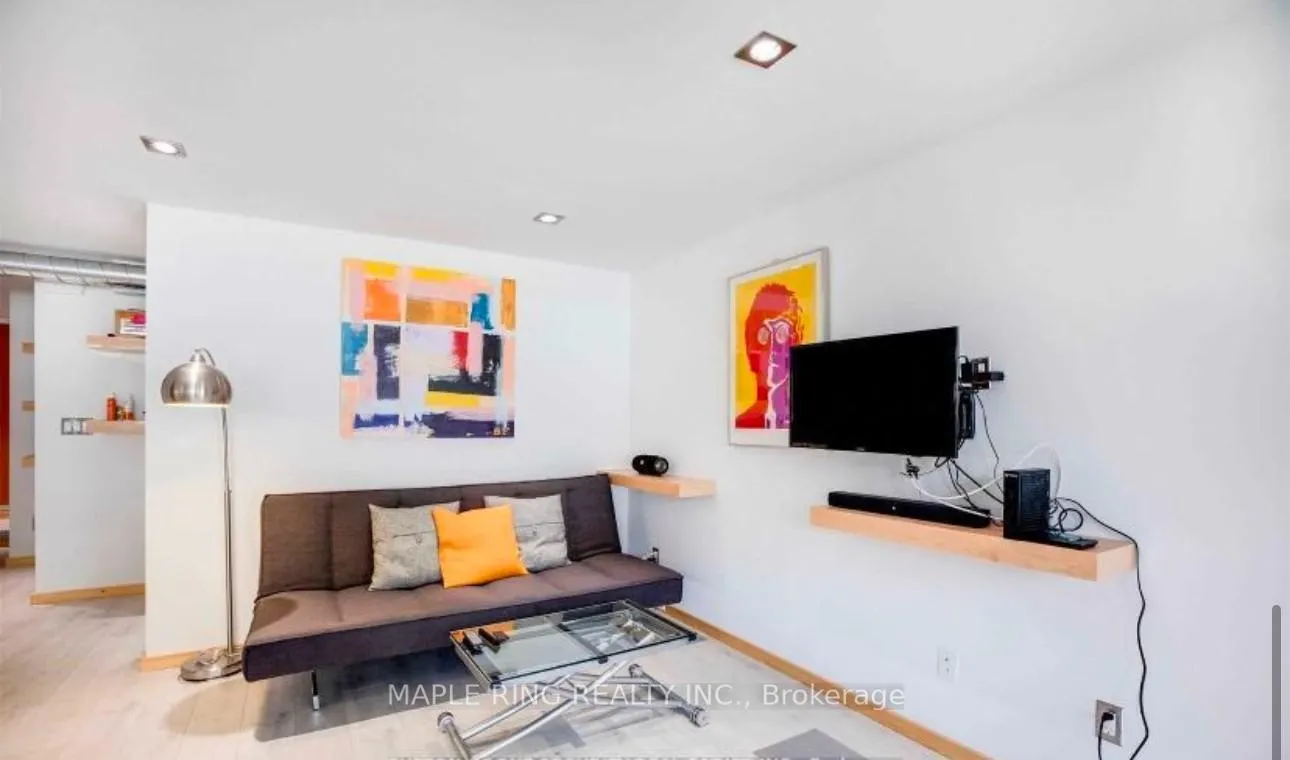 Photo 4 of Unit Lower, 14 Wyndham Street, Toronto, Little Portugal — HOMEH