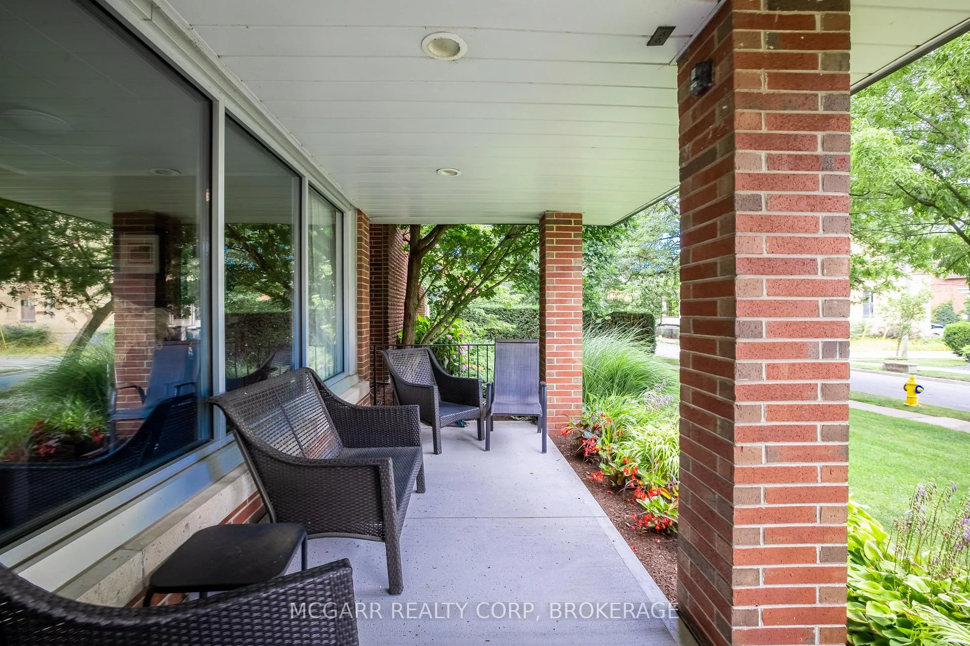 Photo 5 of Unit 503, 14 Norris Place, St. Catharines, Downtown — HOMEH