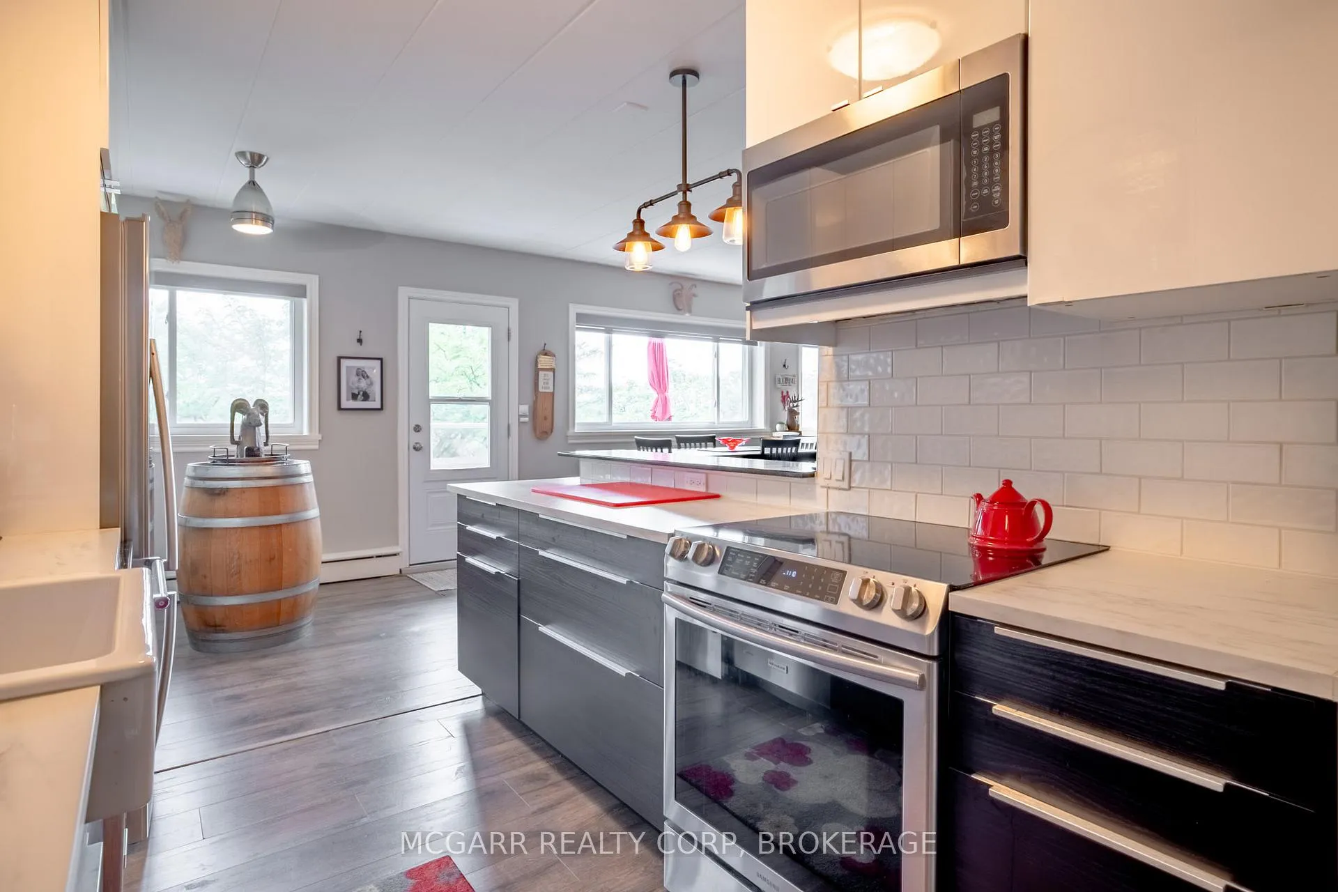 Photo 10 of Unit 503, 14 Norris Place, St. Catharines, Downtown — HOMEH