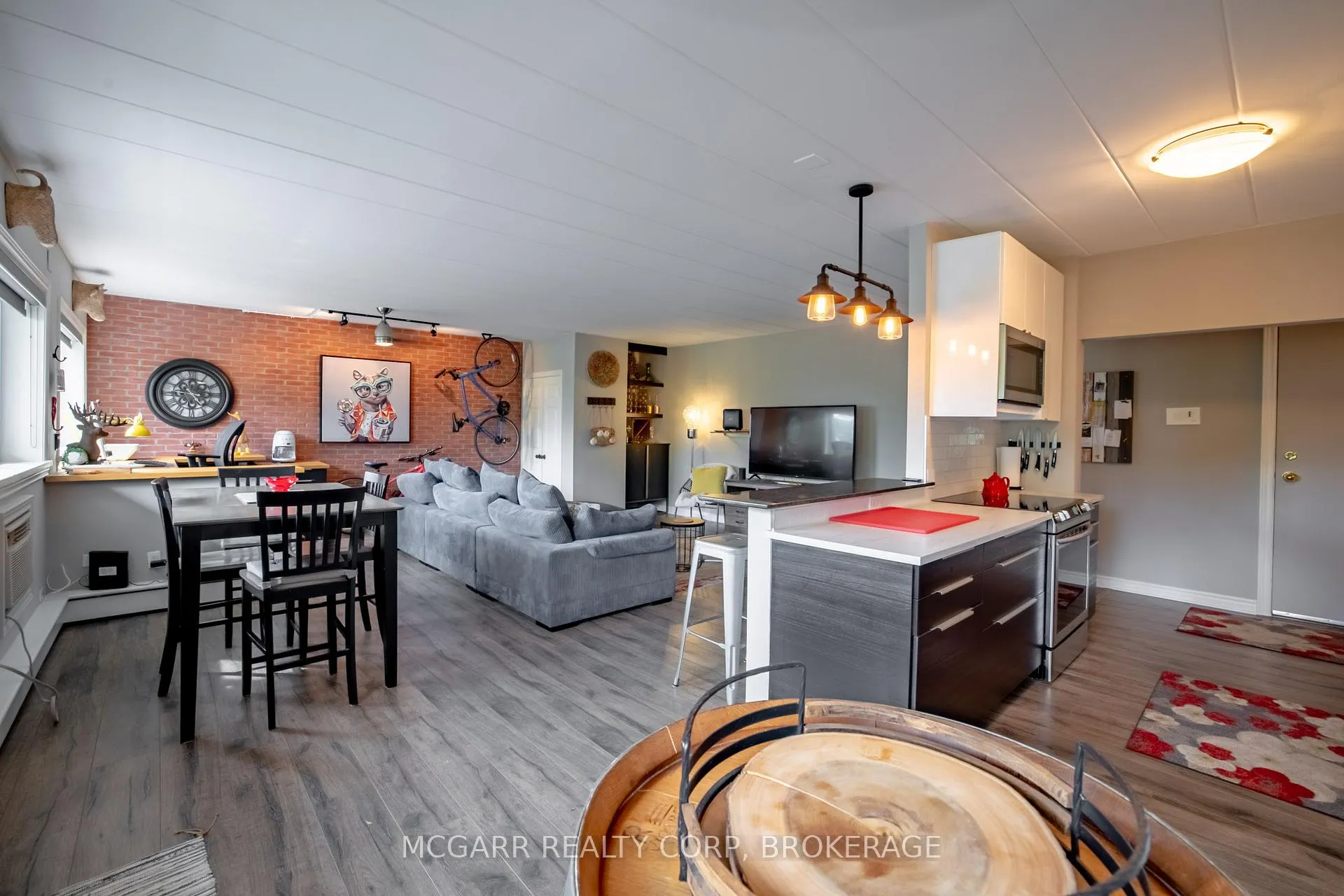 Photo 15 of Unit 503, 14 Norris Place, St. Catharines, Downtown — HOMEH