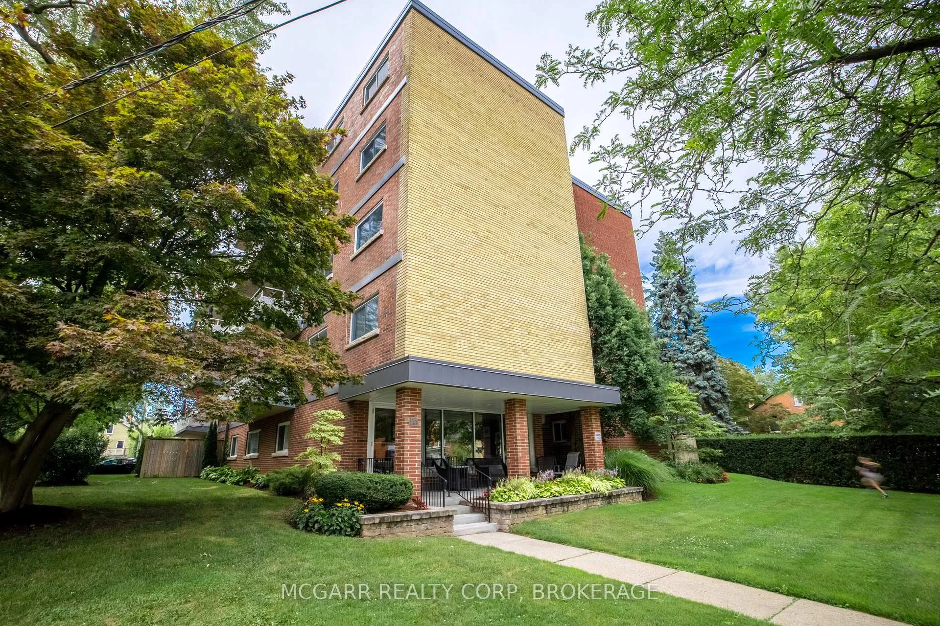 Photo 35 of Unit 503, 14 Norris Place, St. Catharines, Downtown — HOMEH