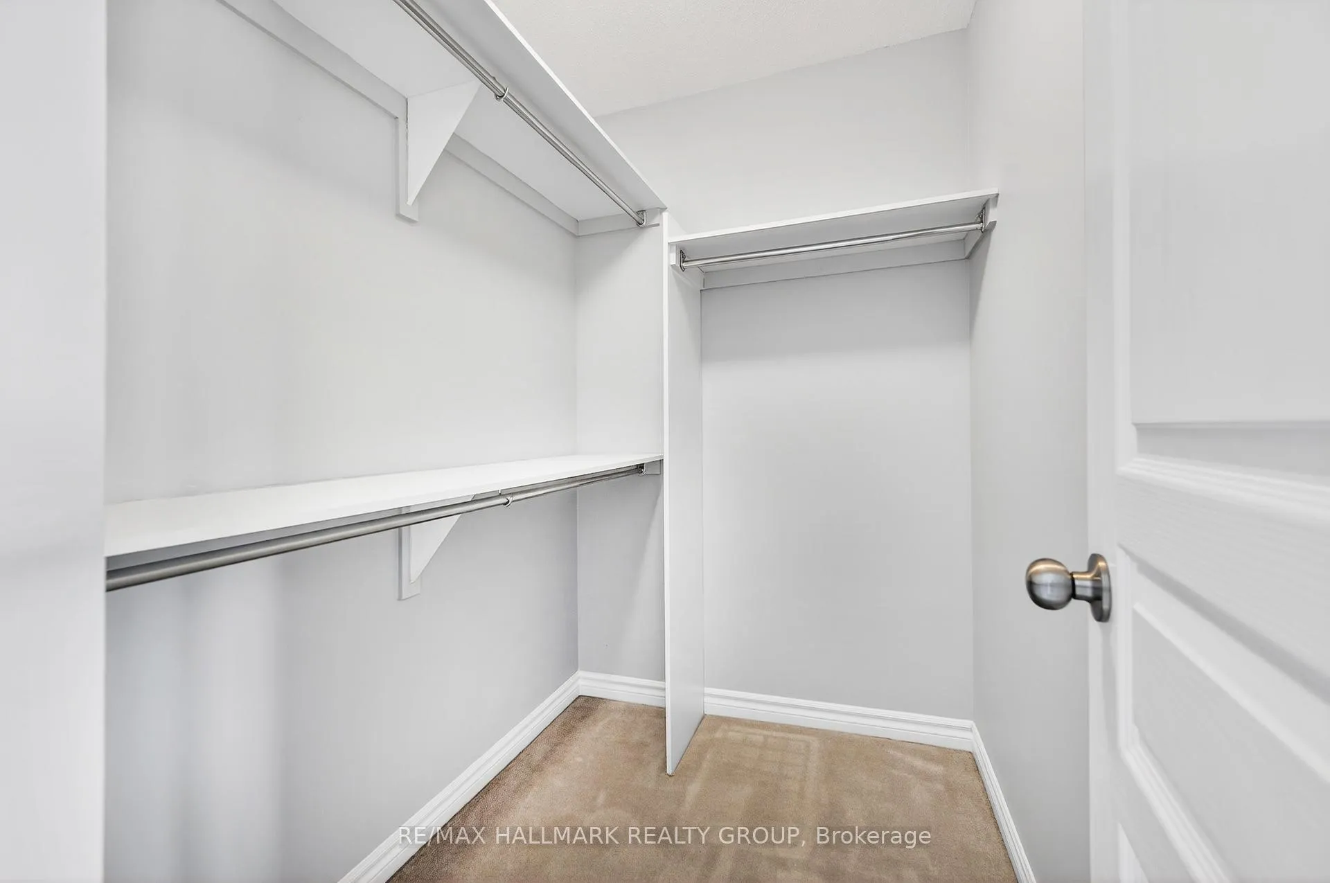 Photo 17 of 190 Mattingly Way, Ottawa, Riverside South/Gloucester Glen — HOMEH