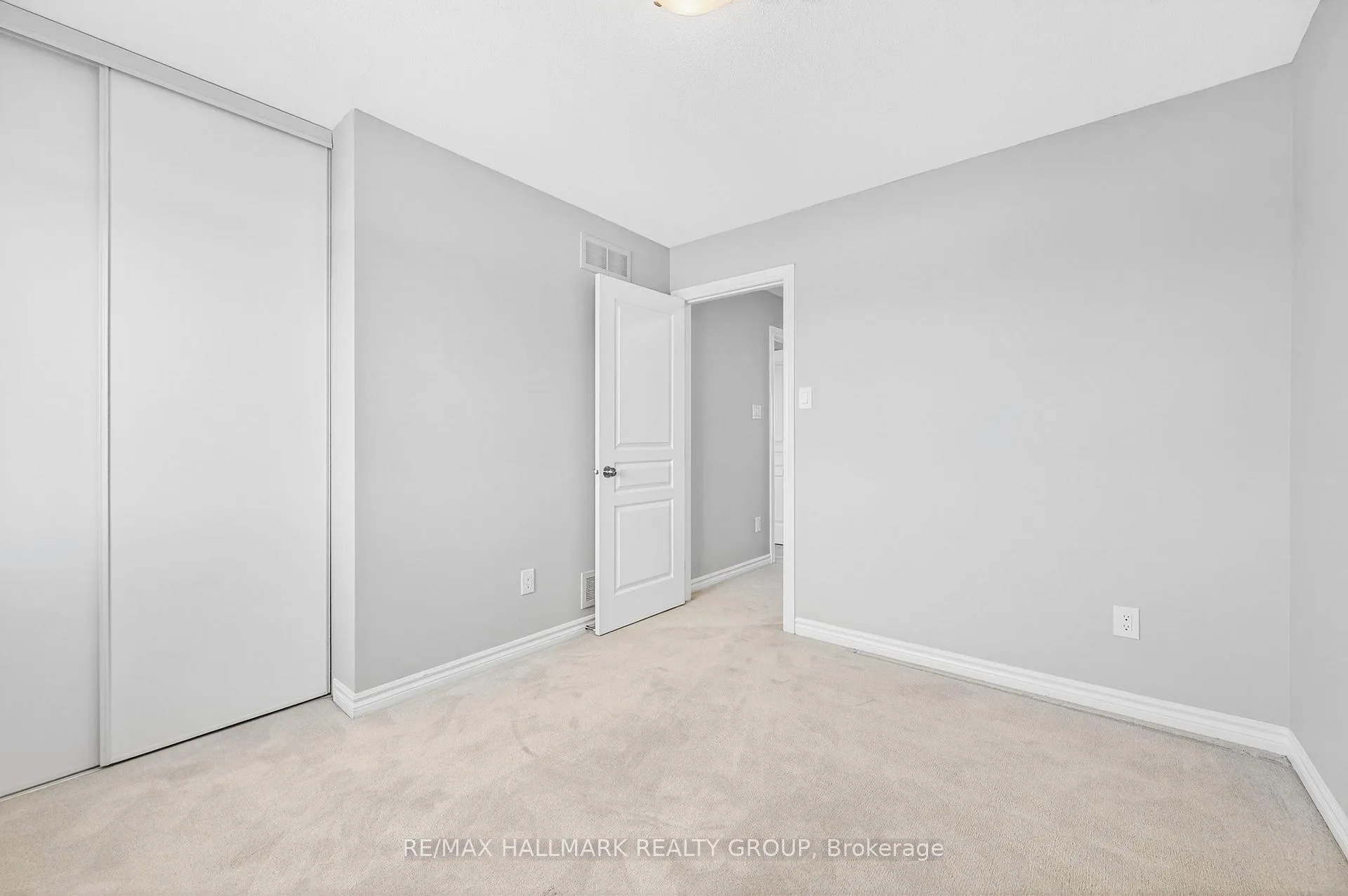Photo 27 of 190 Mattingly Way, Ottawa, Riverside South/Gloucester Glen — HOMEH