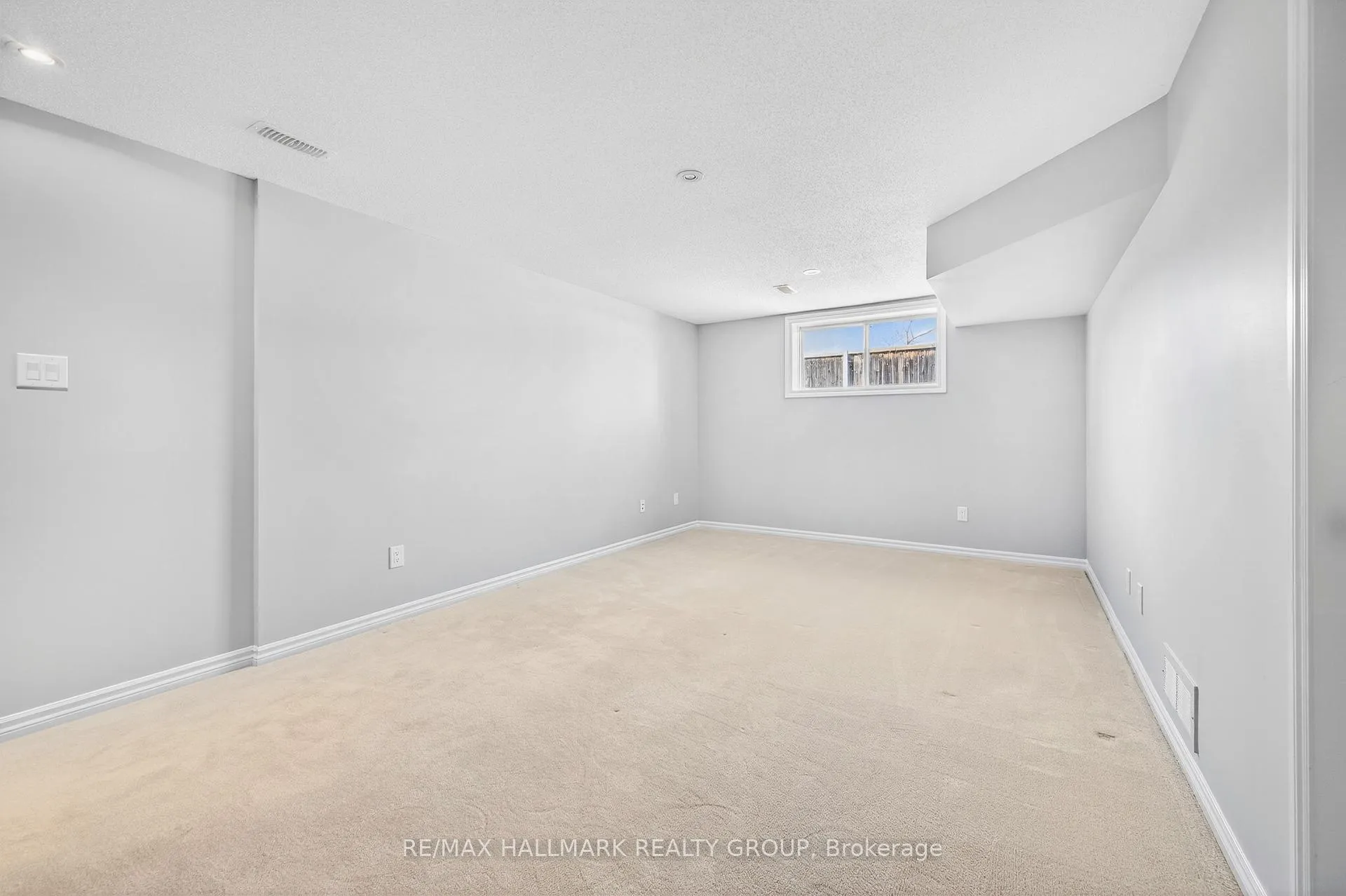 Photo 32 of 190 Mattingly Way, Ottawa, Riverside South/Gloucester Glen — HOMEH