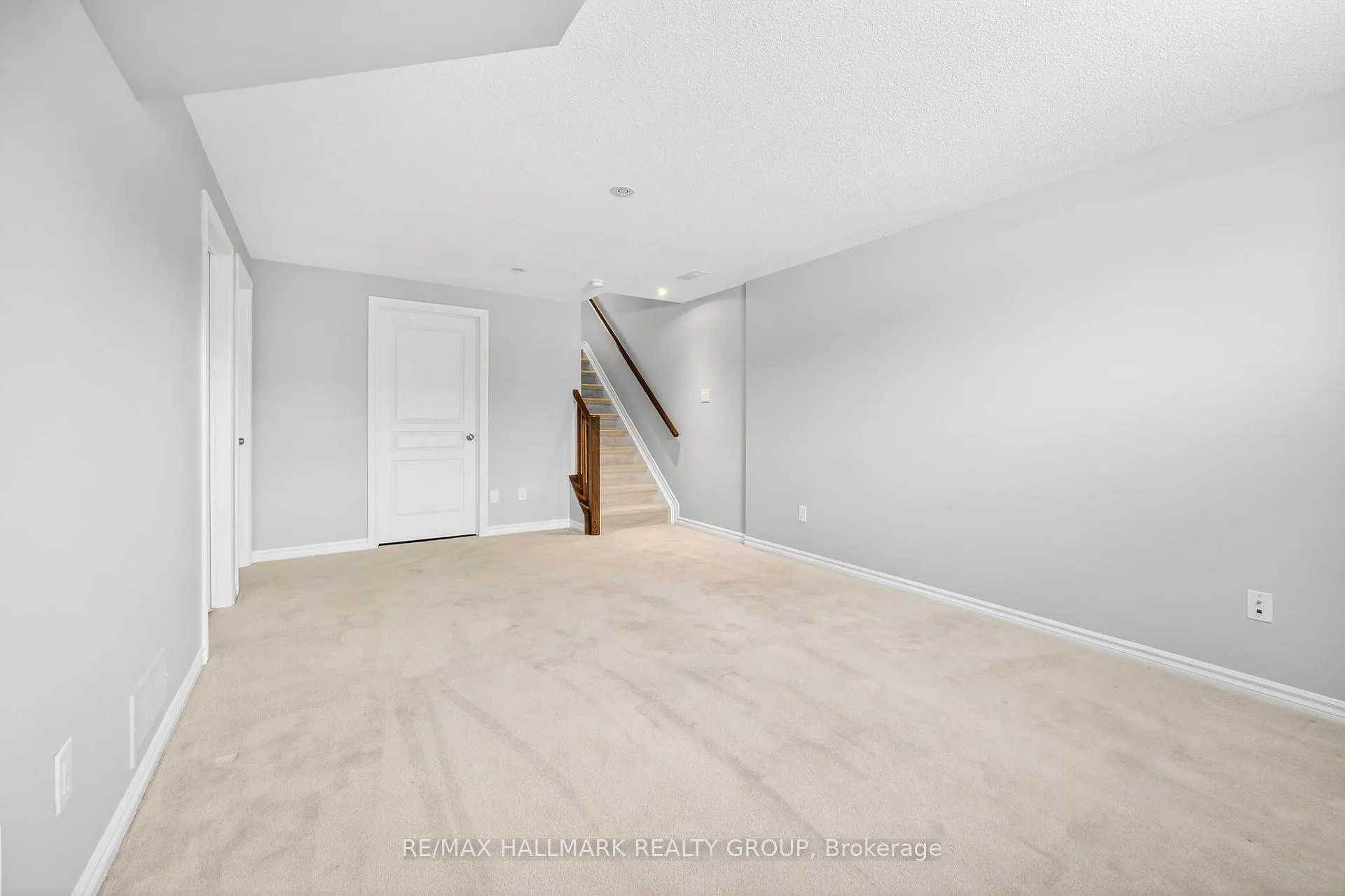 Photo 33 of 190 Mattingly Way, Ottawa, Riverside South/Gloucester Glen — HOMEH
