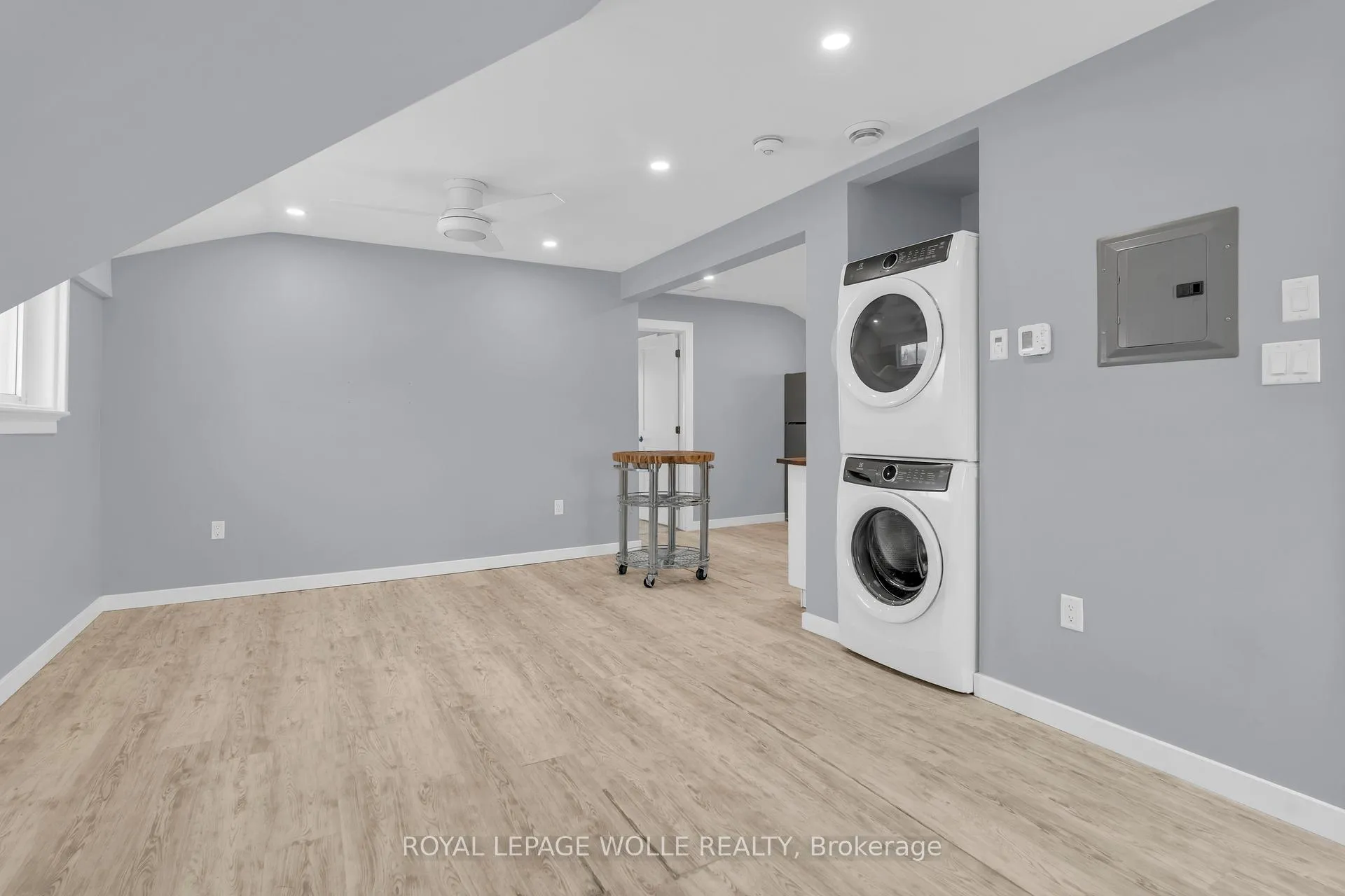 Photo 5 of Unit Upper, 12 Park Street, Kitchener — HOMEH