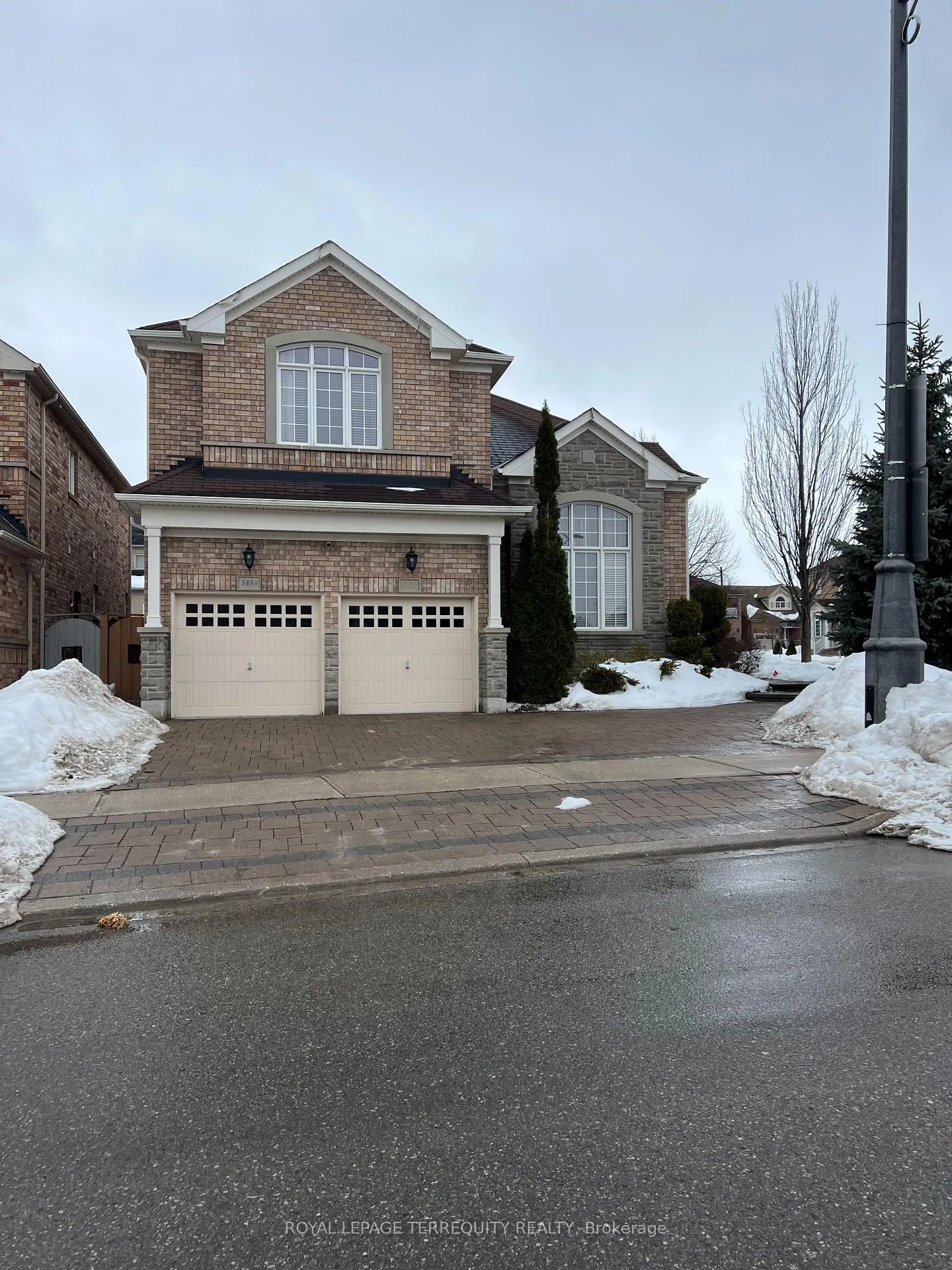 Front of Unit BSMNT, 5484 Freshwater Drive