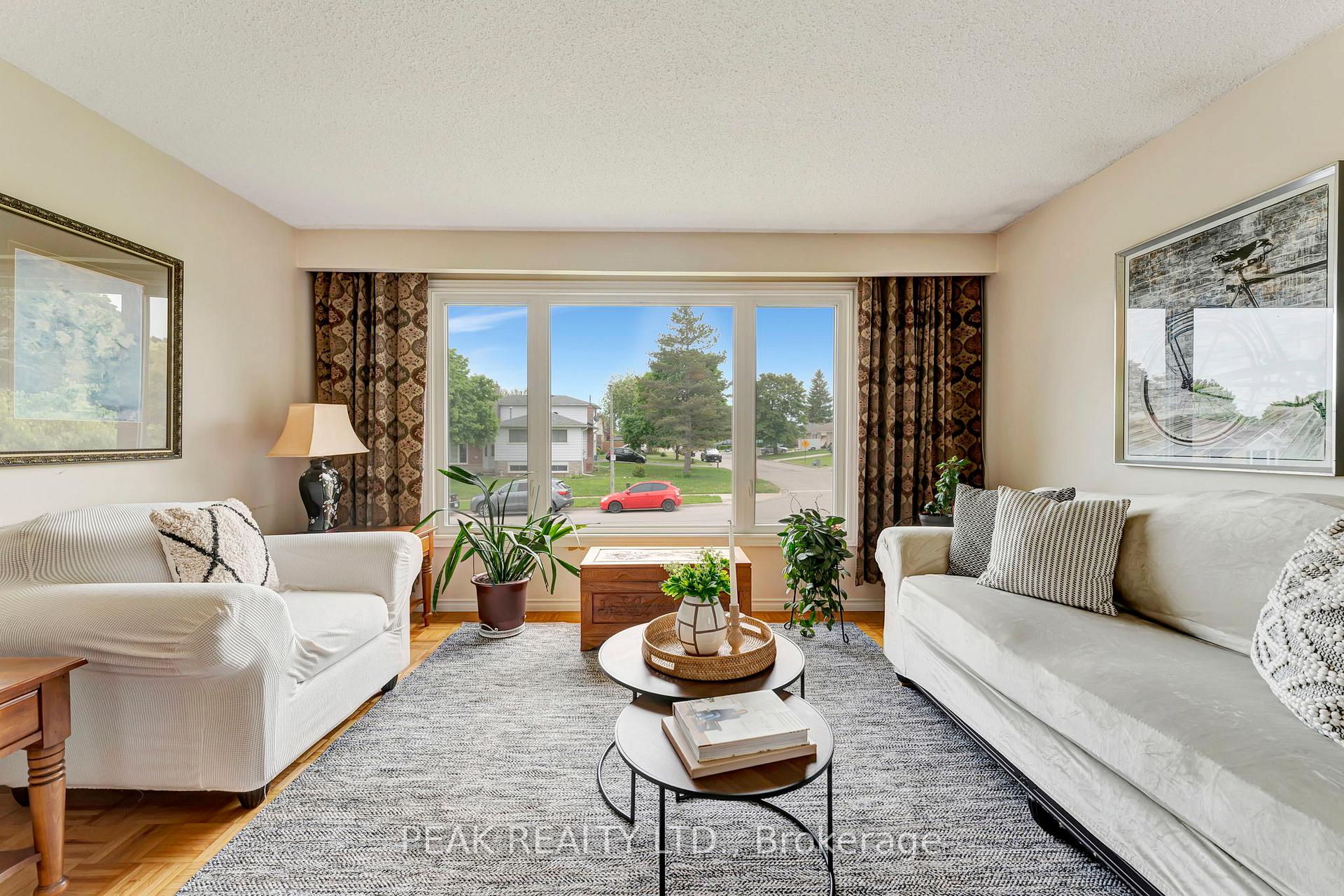 Photo 9 of 25 Trillium Way, Brant, Paris — HOMEH