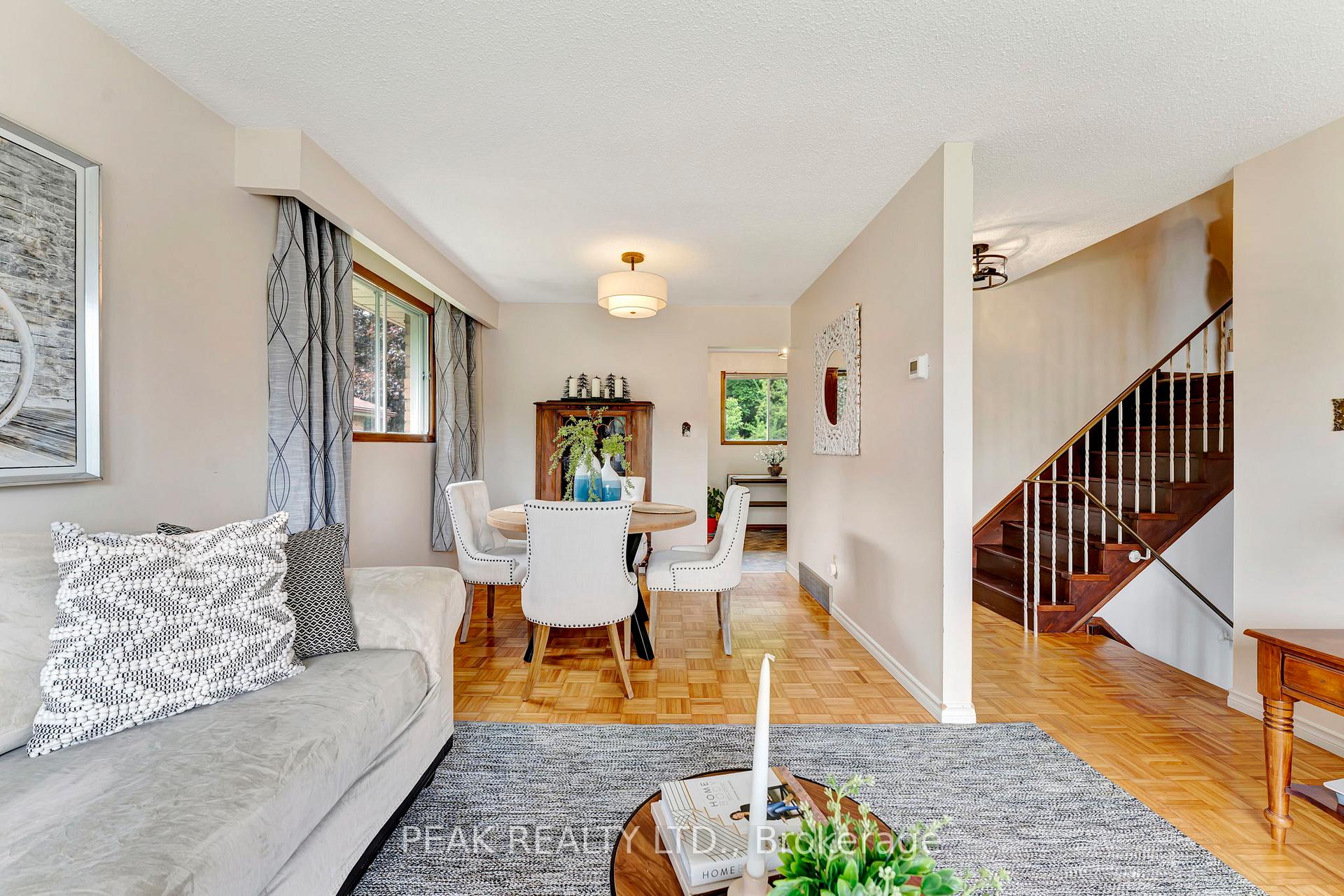 Photo 10 of 25 Trillium Way, Brant, Paris — HOMEH
