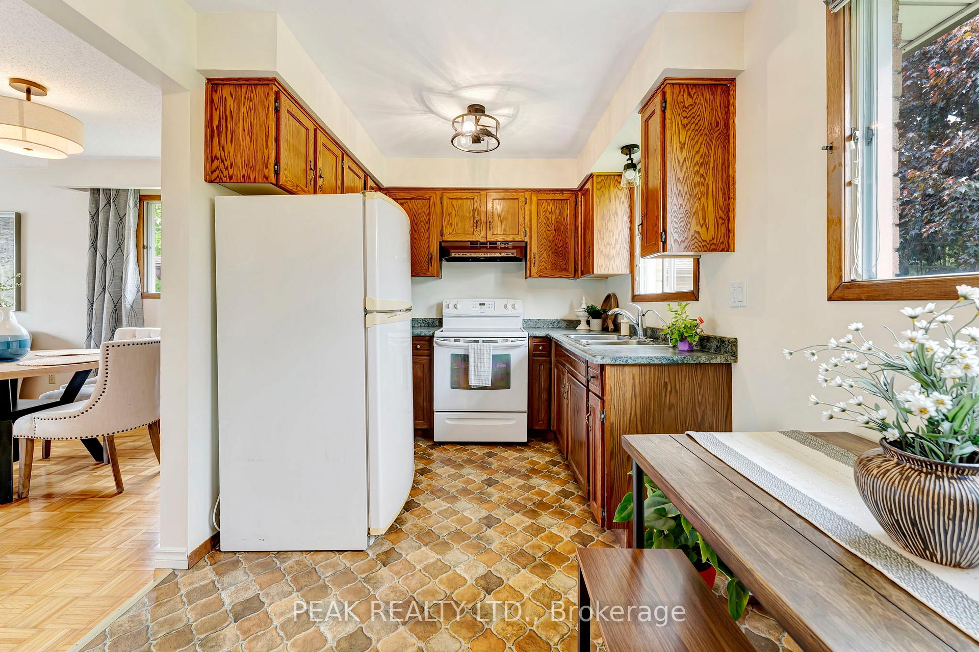 Photo 13 of 25 Trillium Way, Brant, Paris — HOMEH