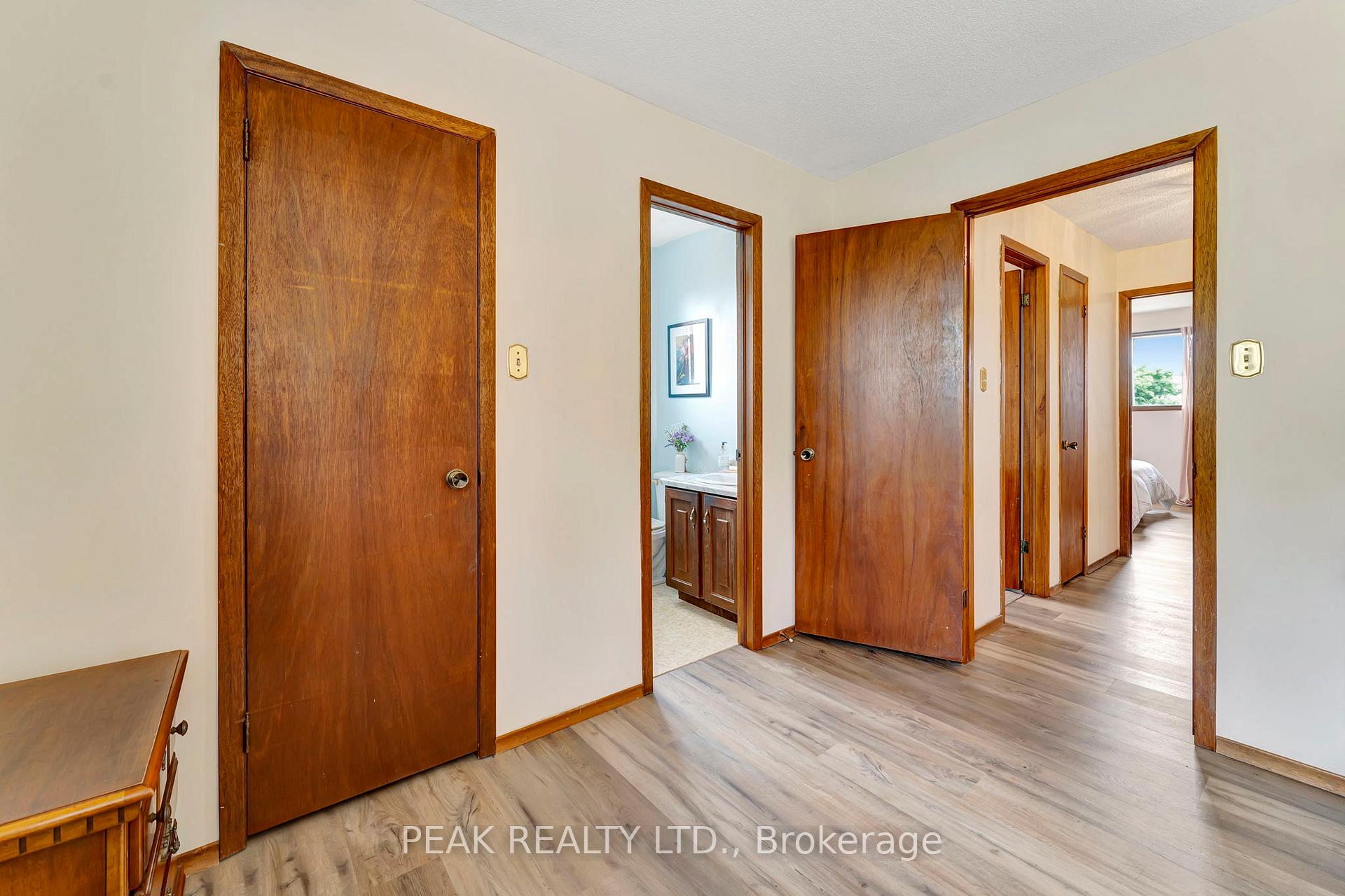 Photo 20 of 25 Trillium Way, Brant, Paris — HOMEH